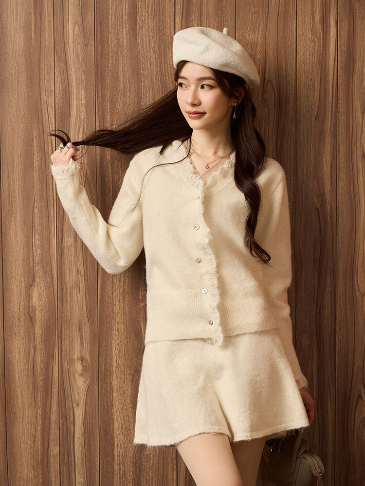 2603 俏麗暖感針織短裙（8%羊毛）