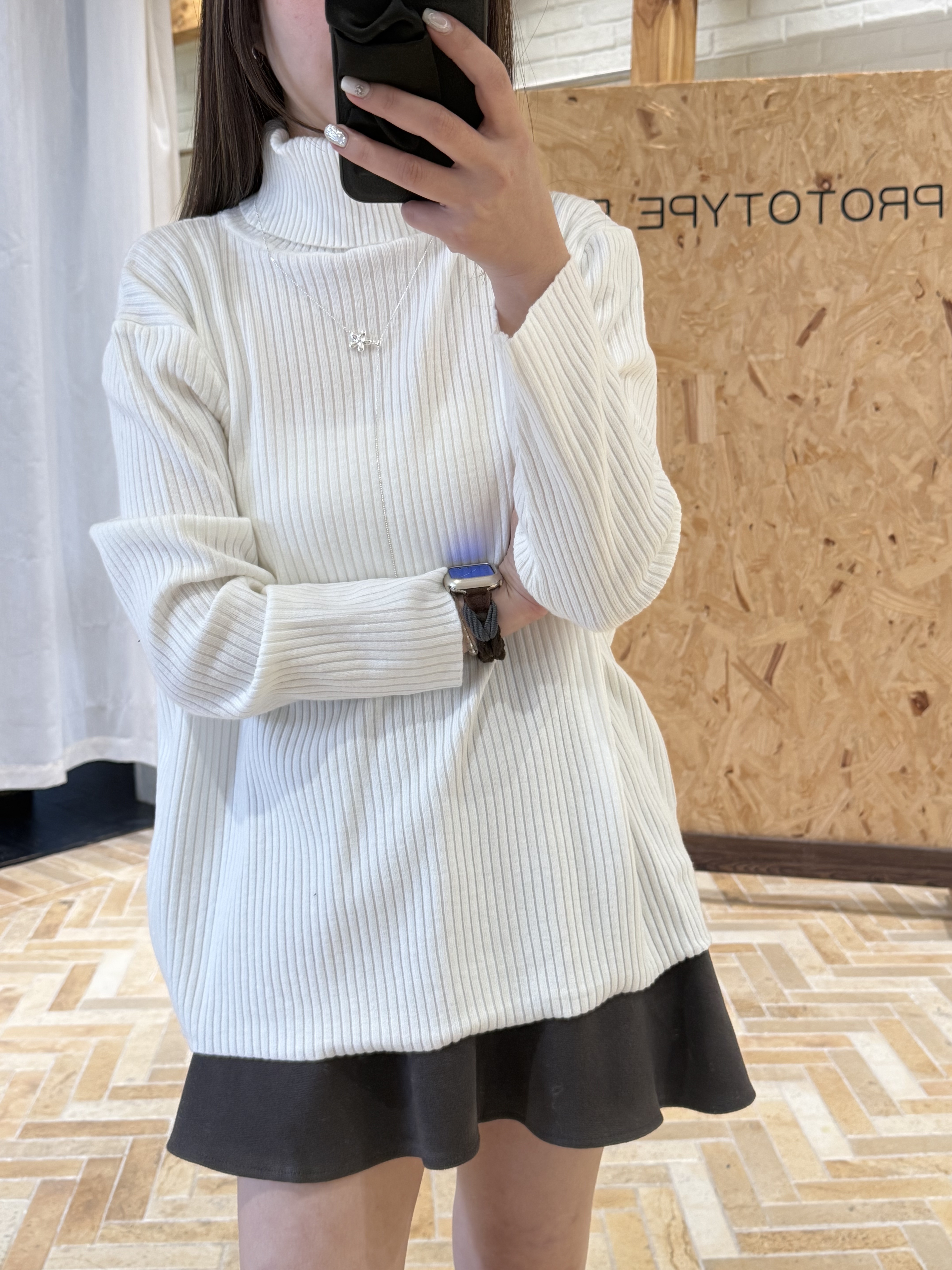 高領坑條彈性上衣