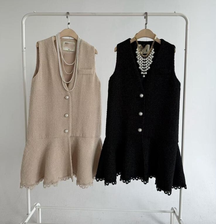 JE33  胸40  腰43  長35   $799 (一口價) 30 ％羊毛