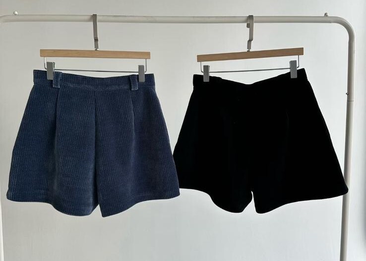 JE40  燈芯絨褲   S腰28  HIP45  長14  /   M 腰29 HIP 46  長14  $499 (一口價)