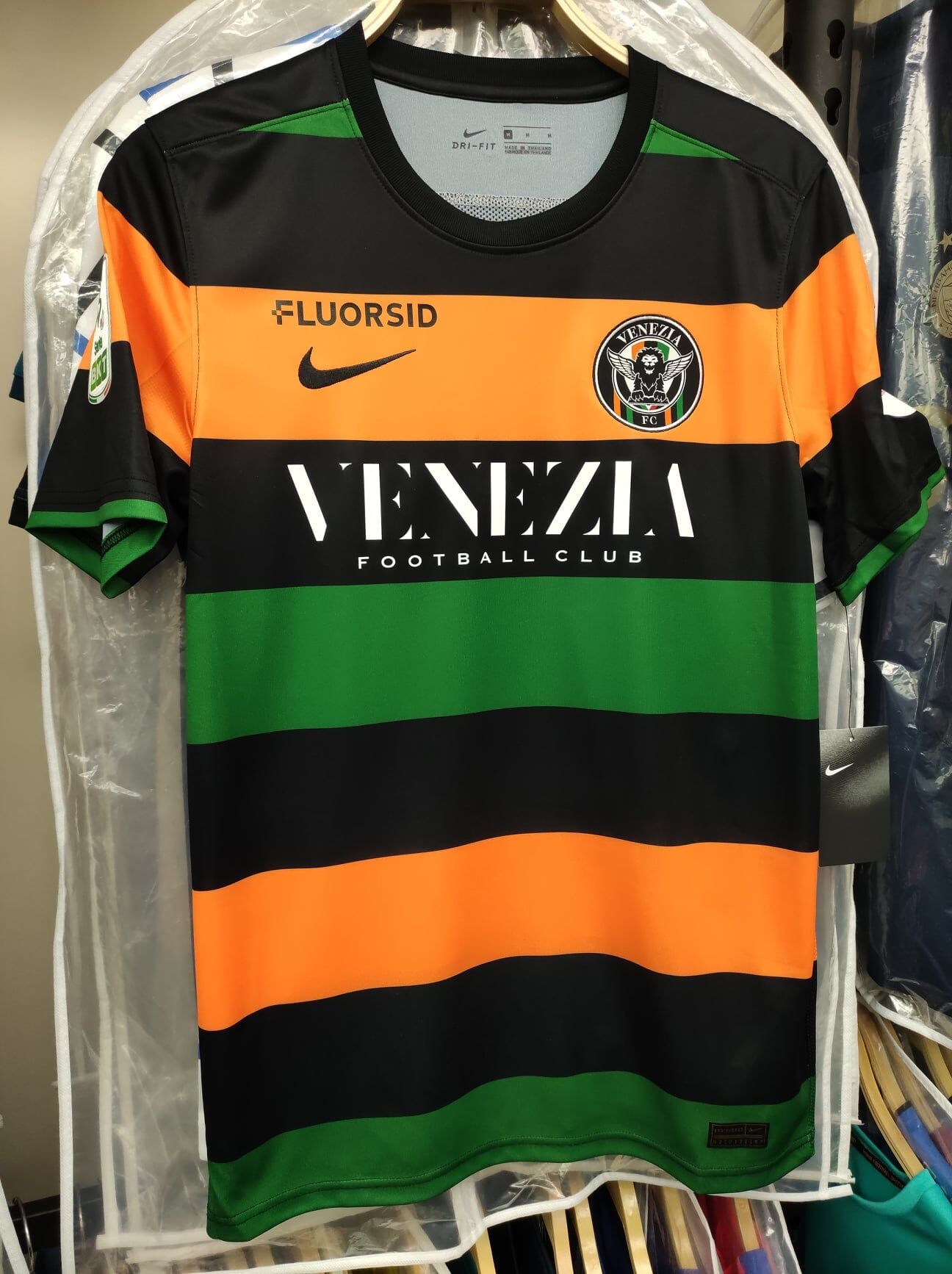 20-21威尼斯主場球衣