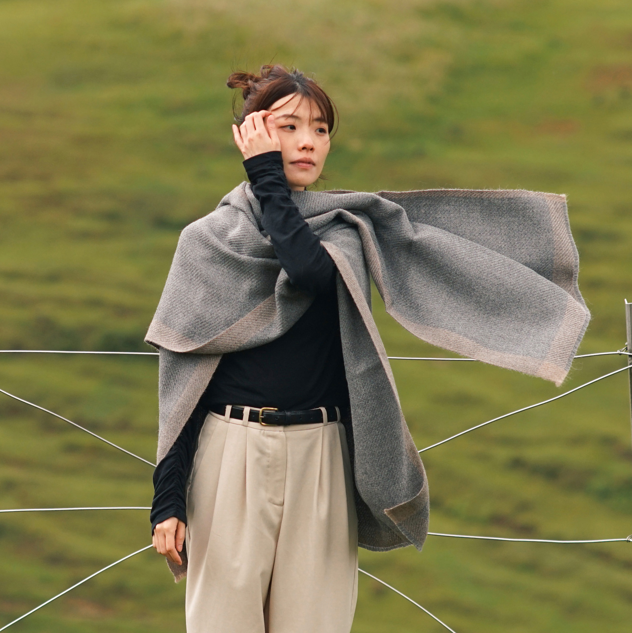 【限量】安地斯羊駝斗篷｜岩灰｜秘魯