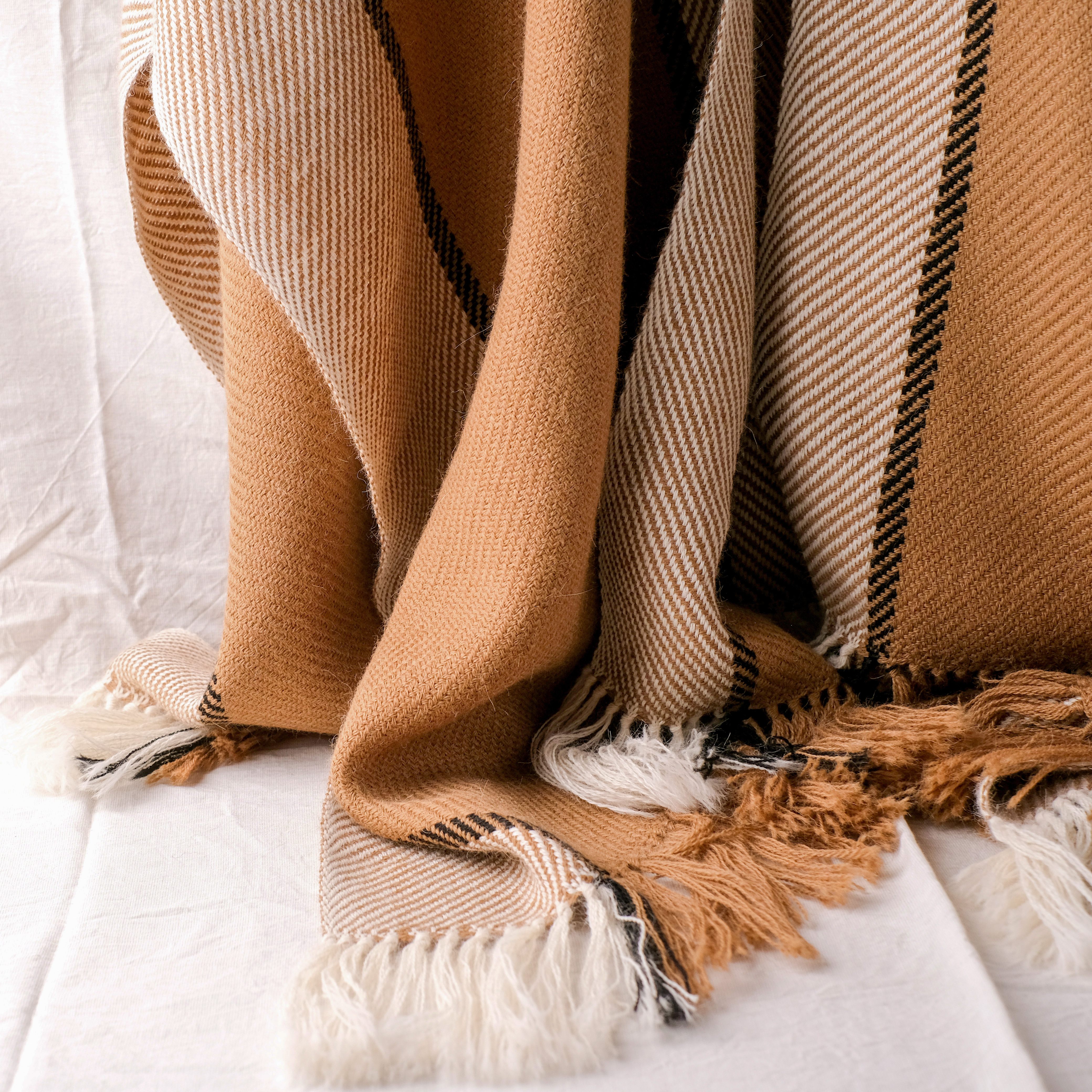 【限量】安地斯羊駝斗篷｜沙影｜秘魯