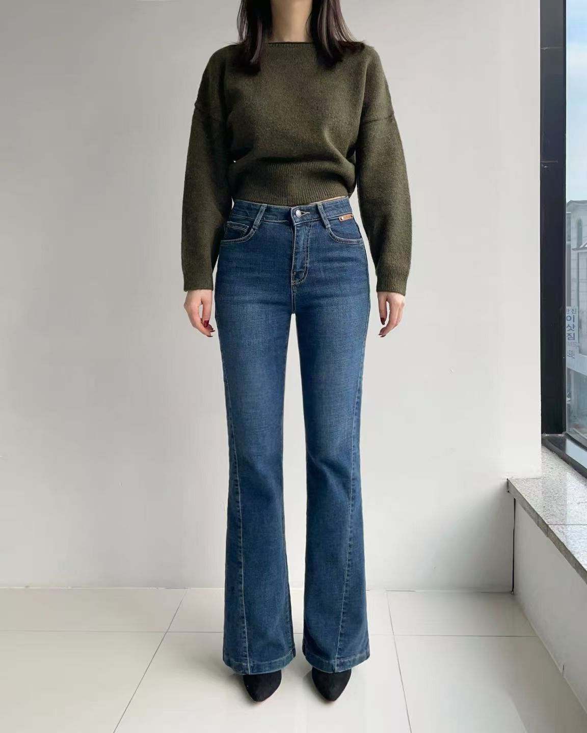 HL5602-1 微喇叭薄毛牛仔褲