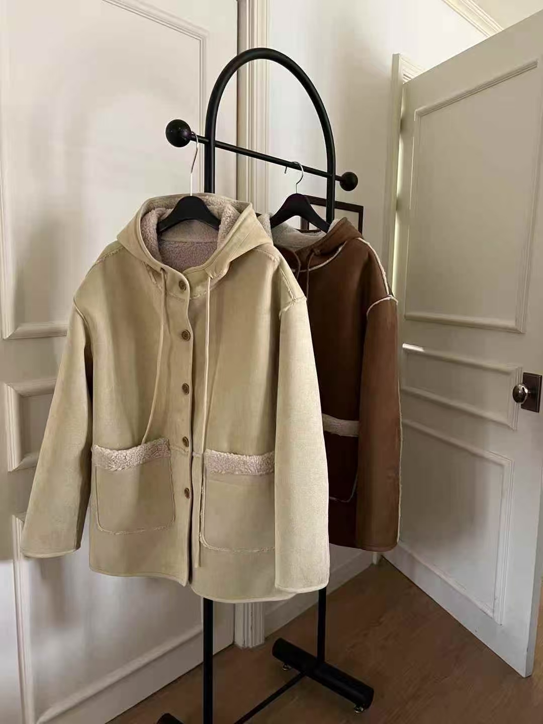 CB5309 內鋪毛中長麂皮外套