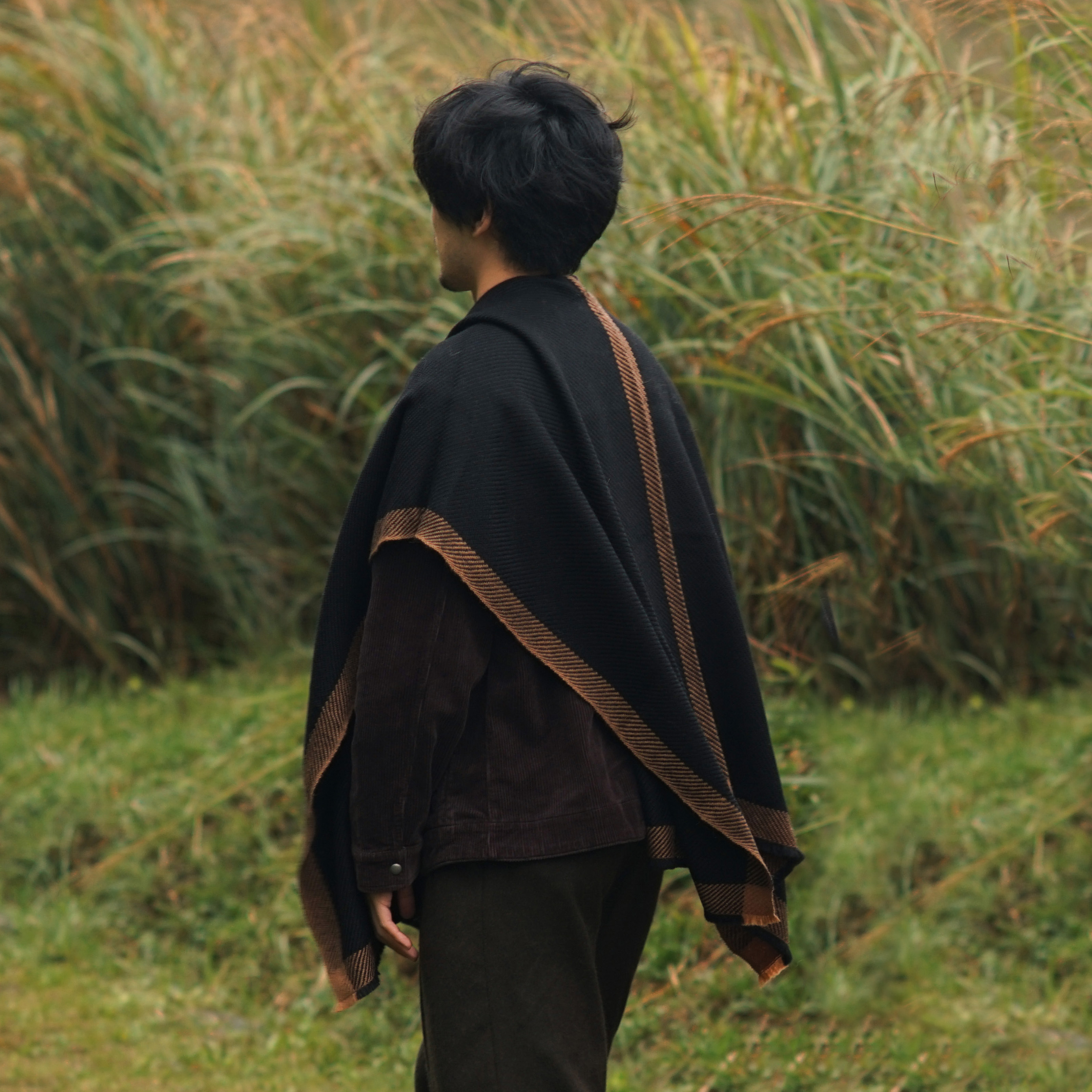 【限量】安地斯羊駝斗篷｜曜黑｜秘魯