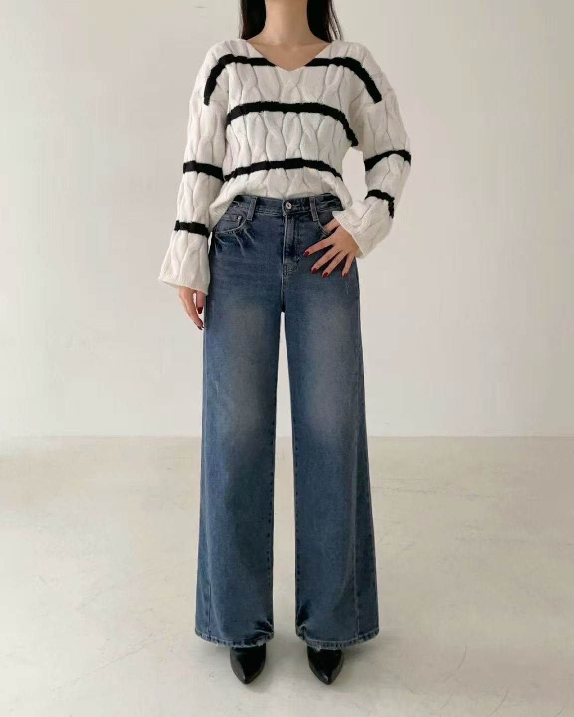 HL5670-1 直筒型刷薄毛牛仔褲