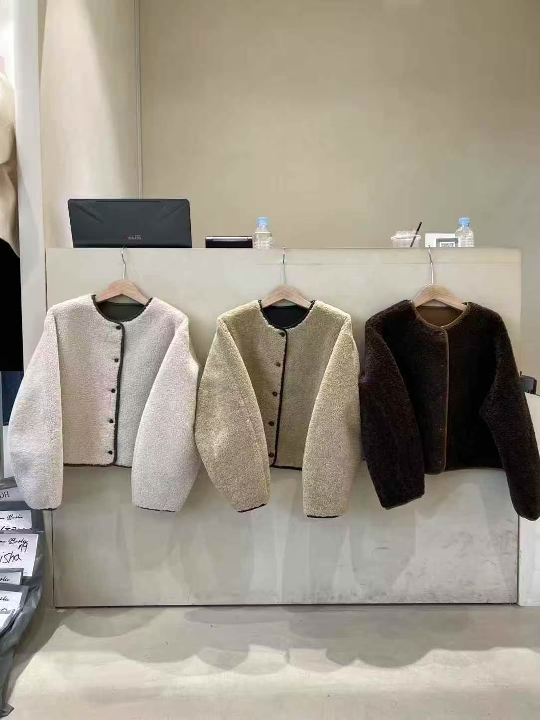 CB5325 仿皮雙面短版外套