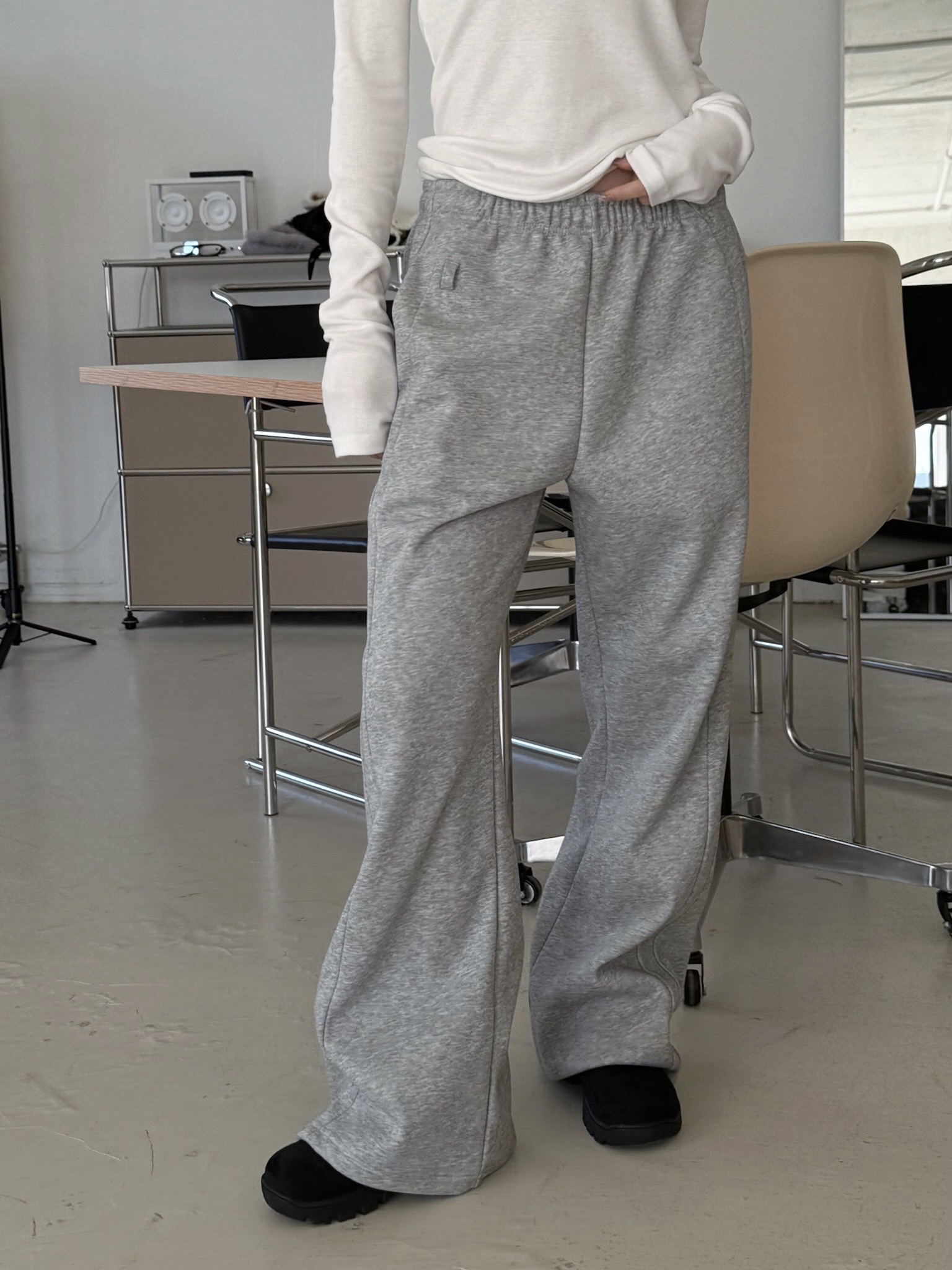 COER休閒棉質靴型褲(灰/黑)