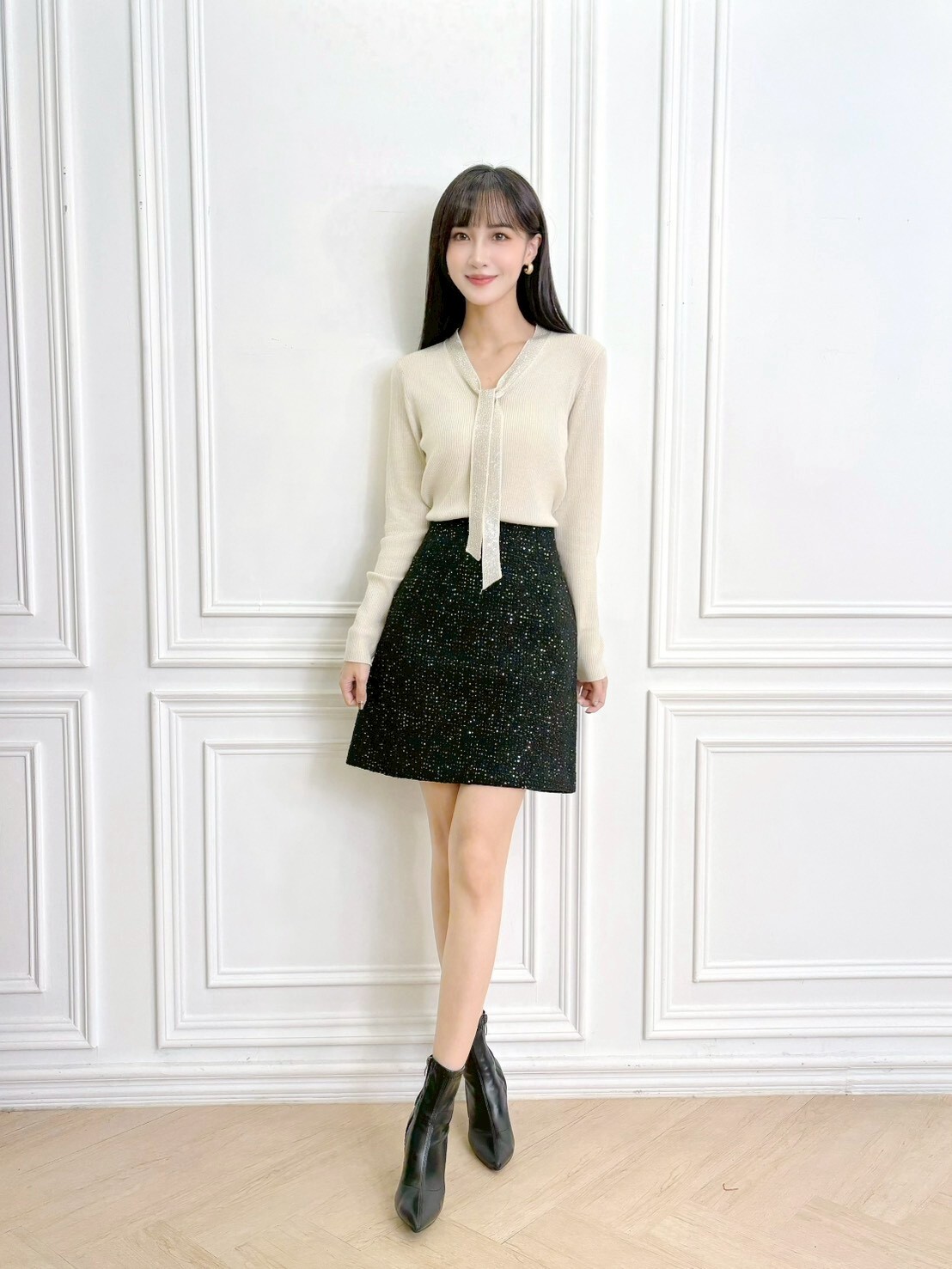 細鑽領巾V領針織上衣