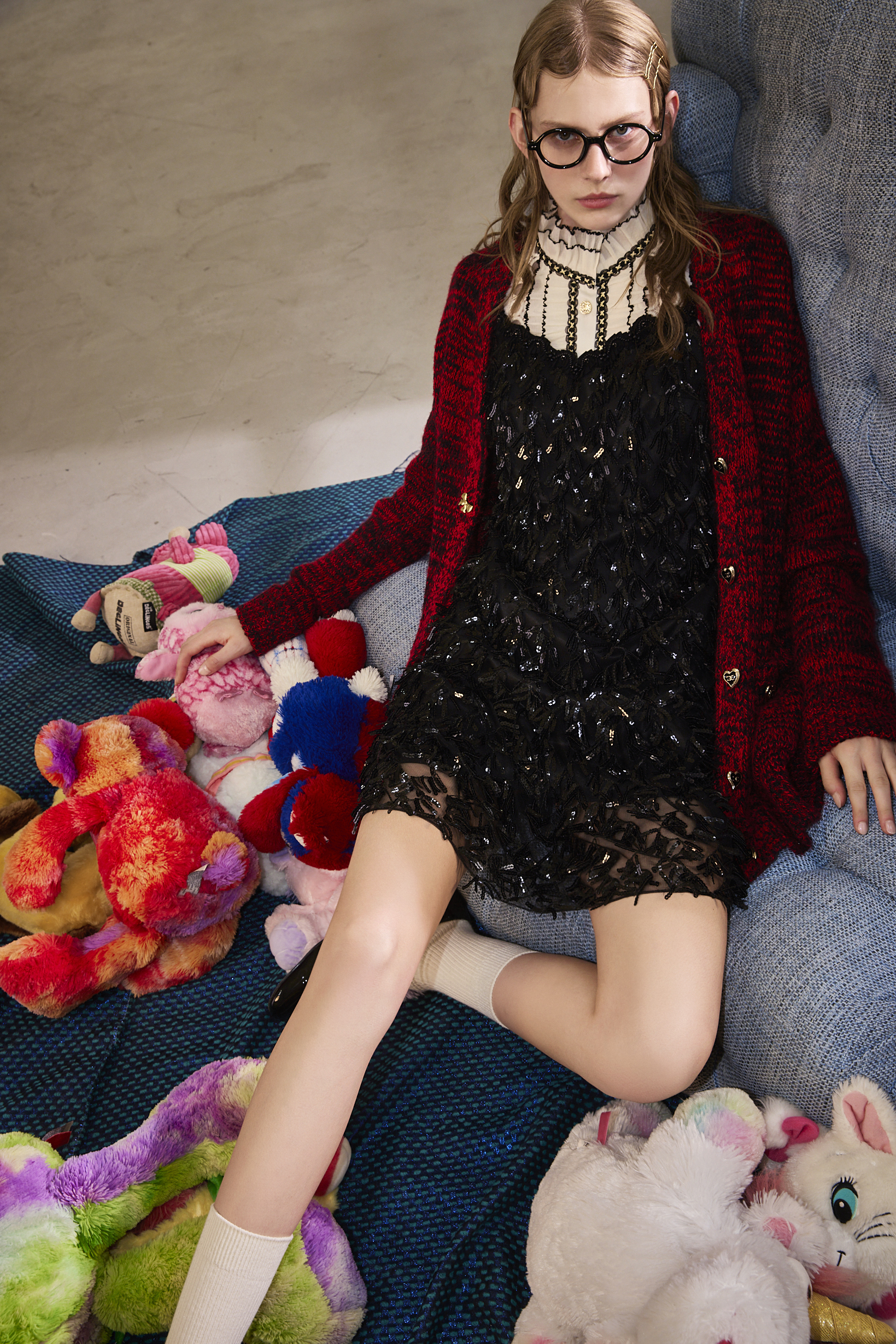 BE15237D1 深紅織影童趣刺繡針織外套