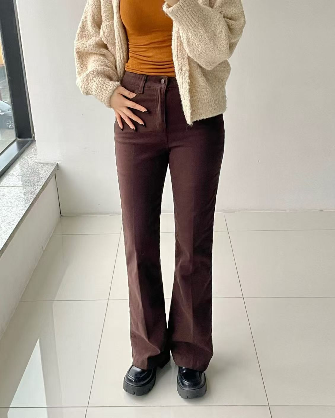 HL253-1 美拉德色系刷薄毛牛仔褲