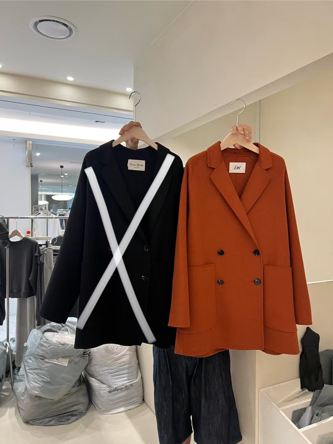 CB5331 排釦手工羊毛外套 *優惠碼不適用*