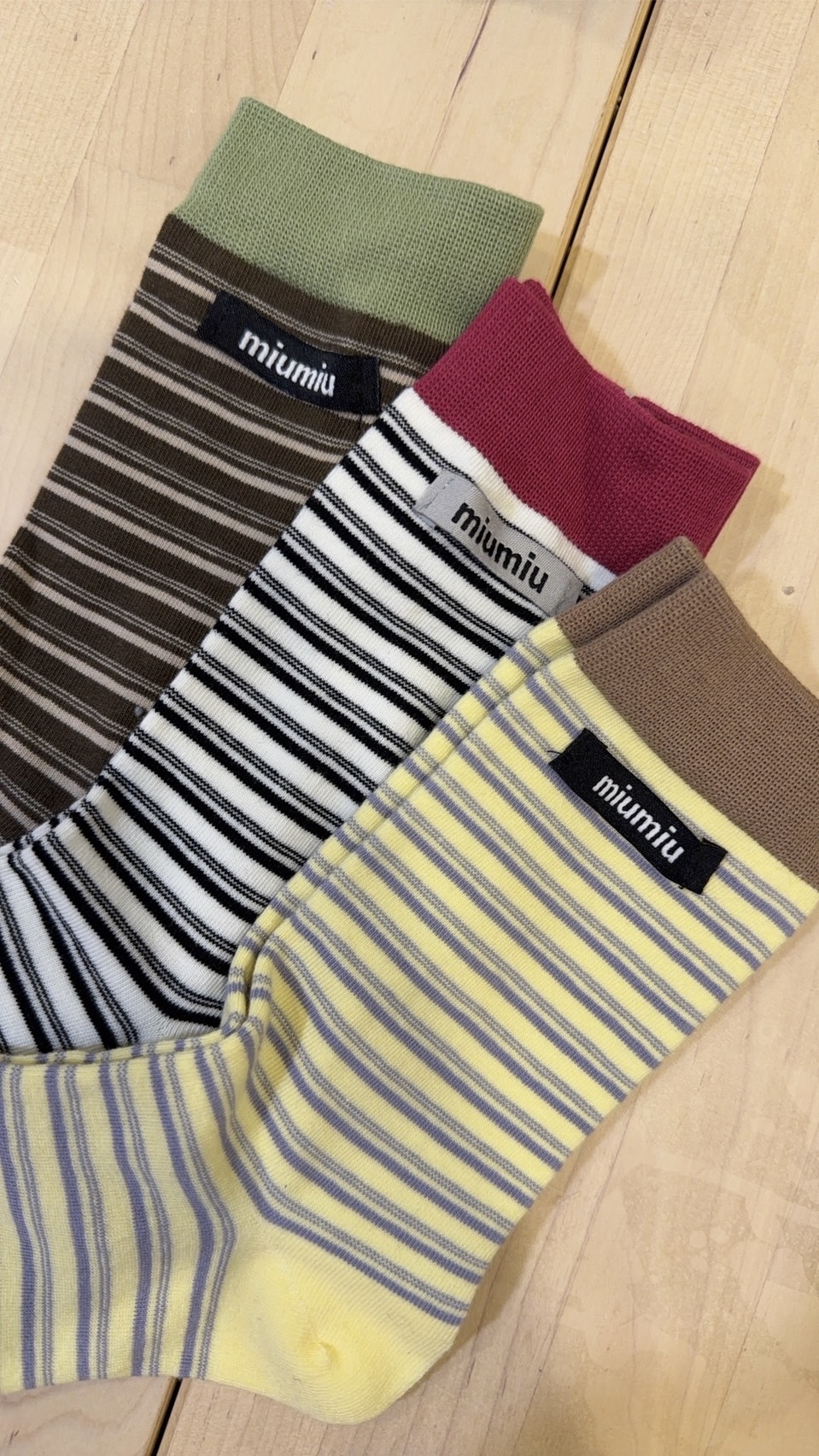 大人Mui風高筒襪