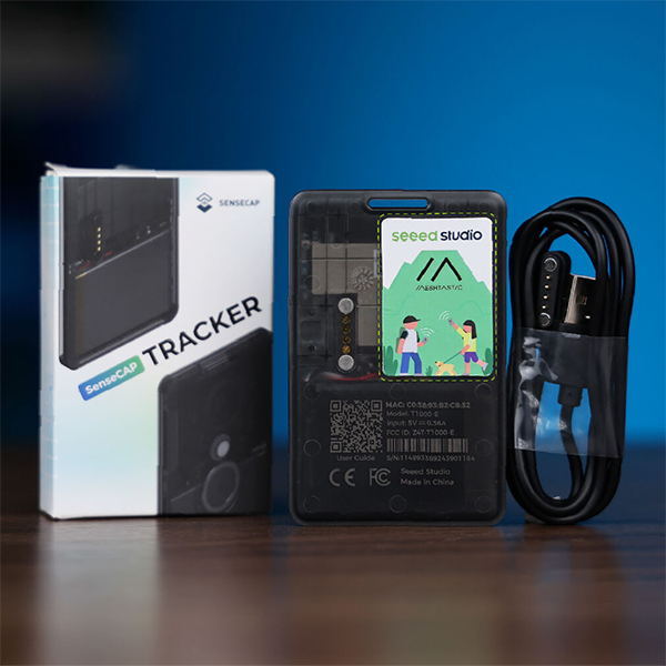 SenseCAP Card Tracker T1000-E