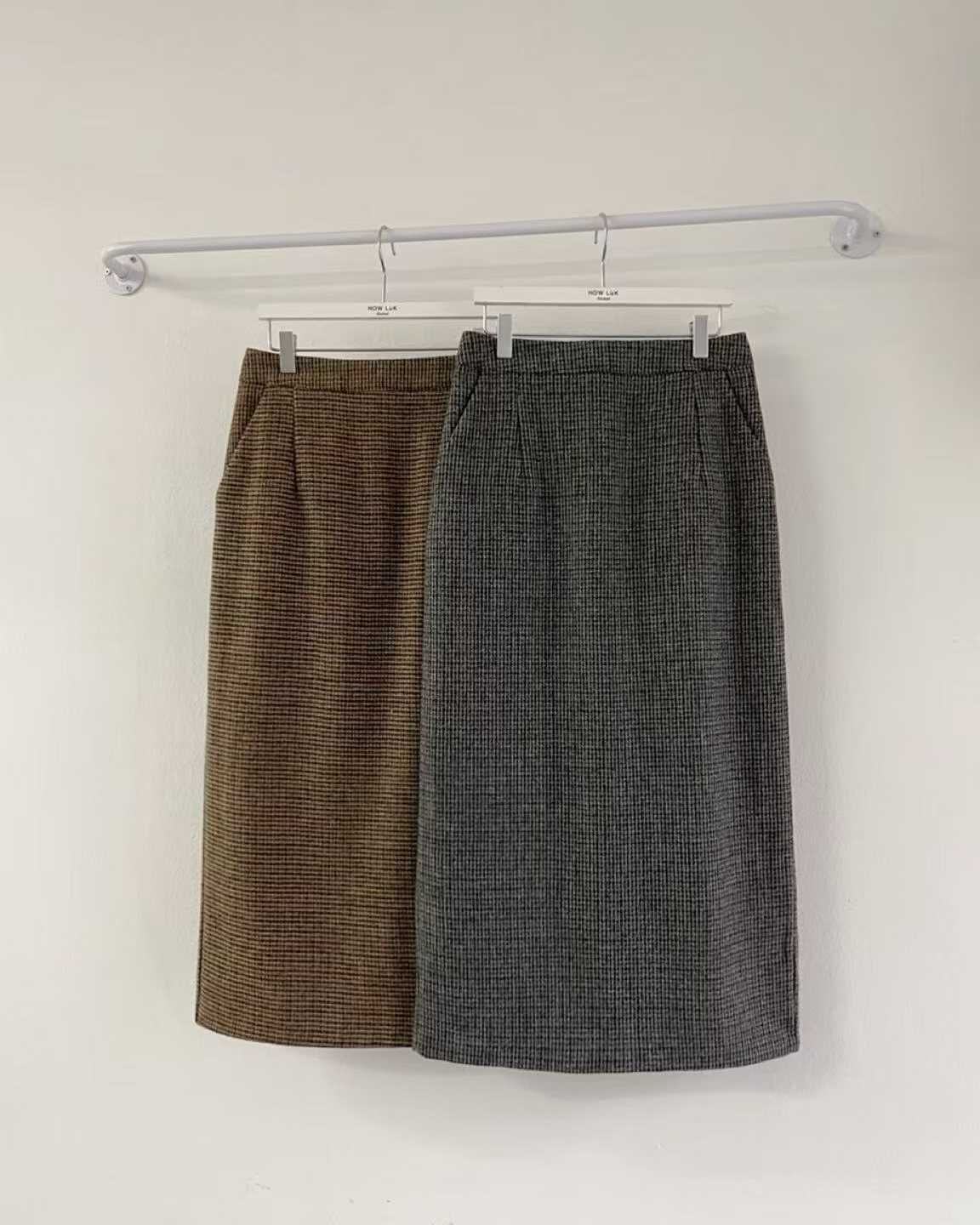 HL361 壓摺格紋刷薄毛半裙