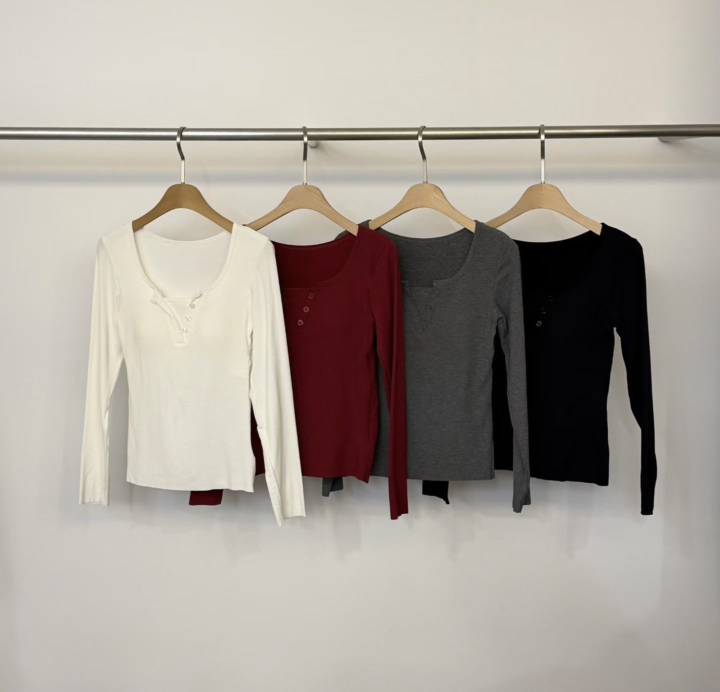 Q49 鈕釦長袖bratop（深紅/白/灰/黑）