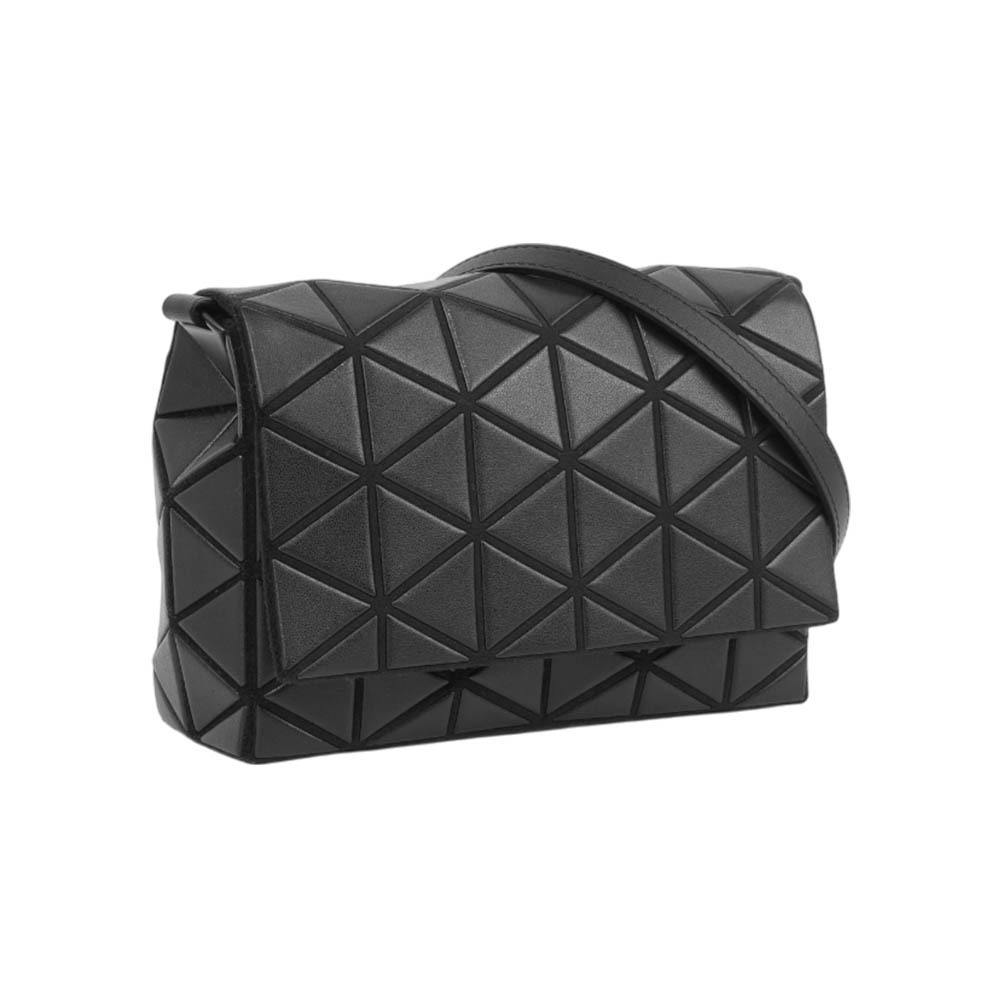 【ISSEY MIYAKE三宅一生】FOSSETTE 翻蓋肩背包/斜背包(黑色)