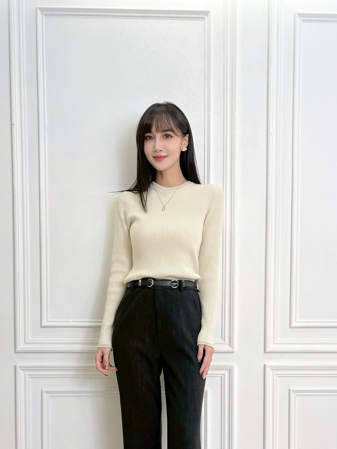 圓領細閃坑條針織上衣