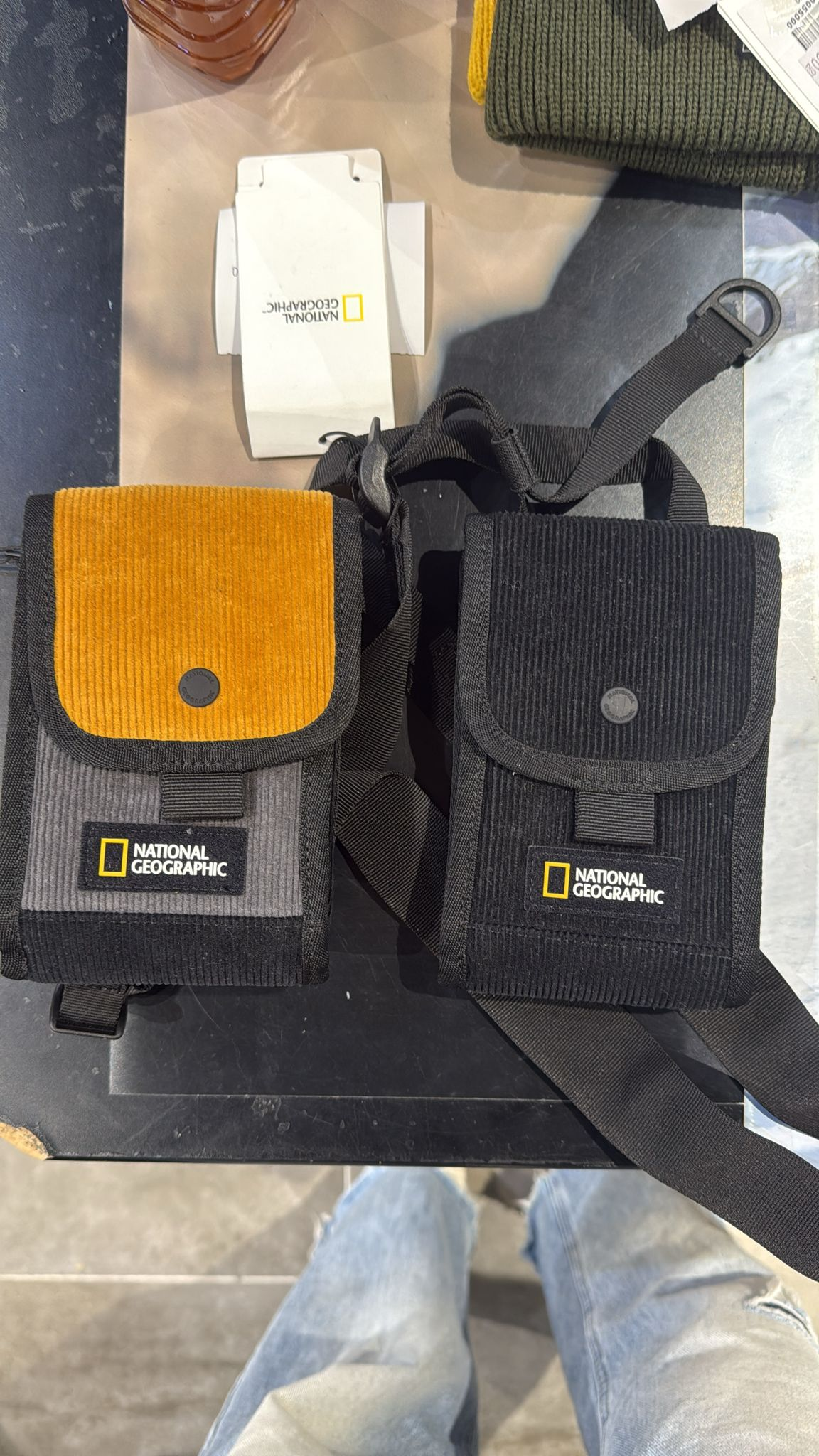 SF004 National Geographic 迷你燈芯絨斜孭袋 10x15cm N223ACR080