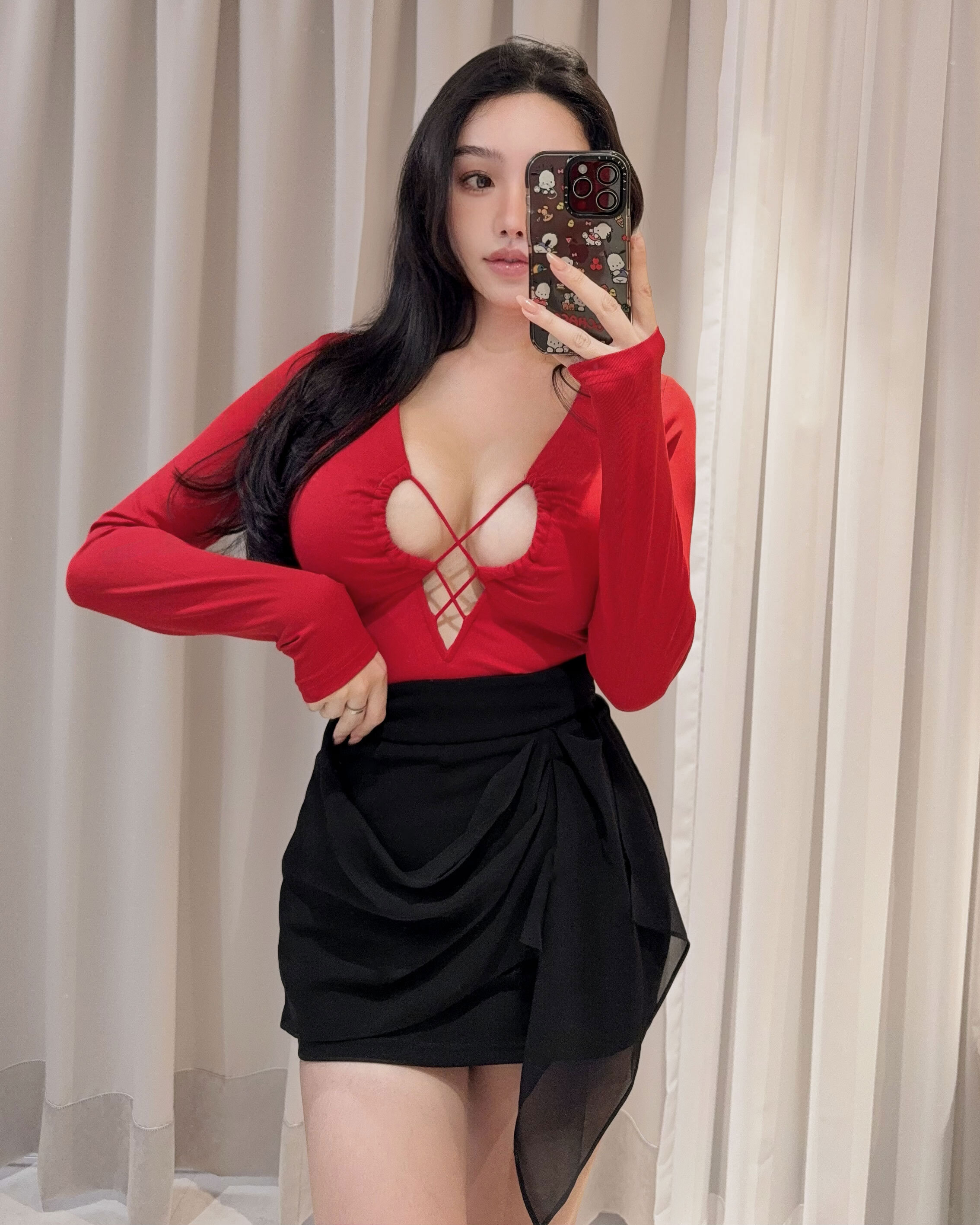 ⭒限量-性感穿繩交叉鏤空長袖上衣