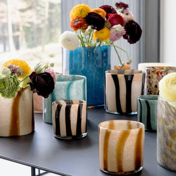 ByOn-卡洛拉燭台/花瓶，運用亮麗的彩色玻璃設計製作