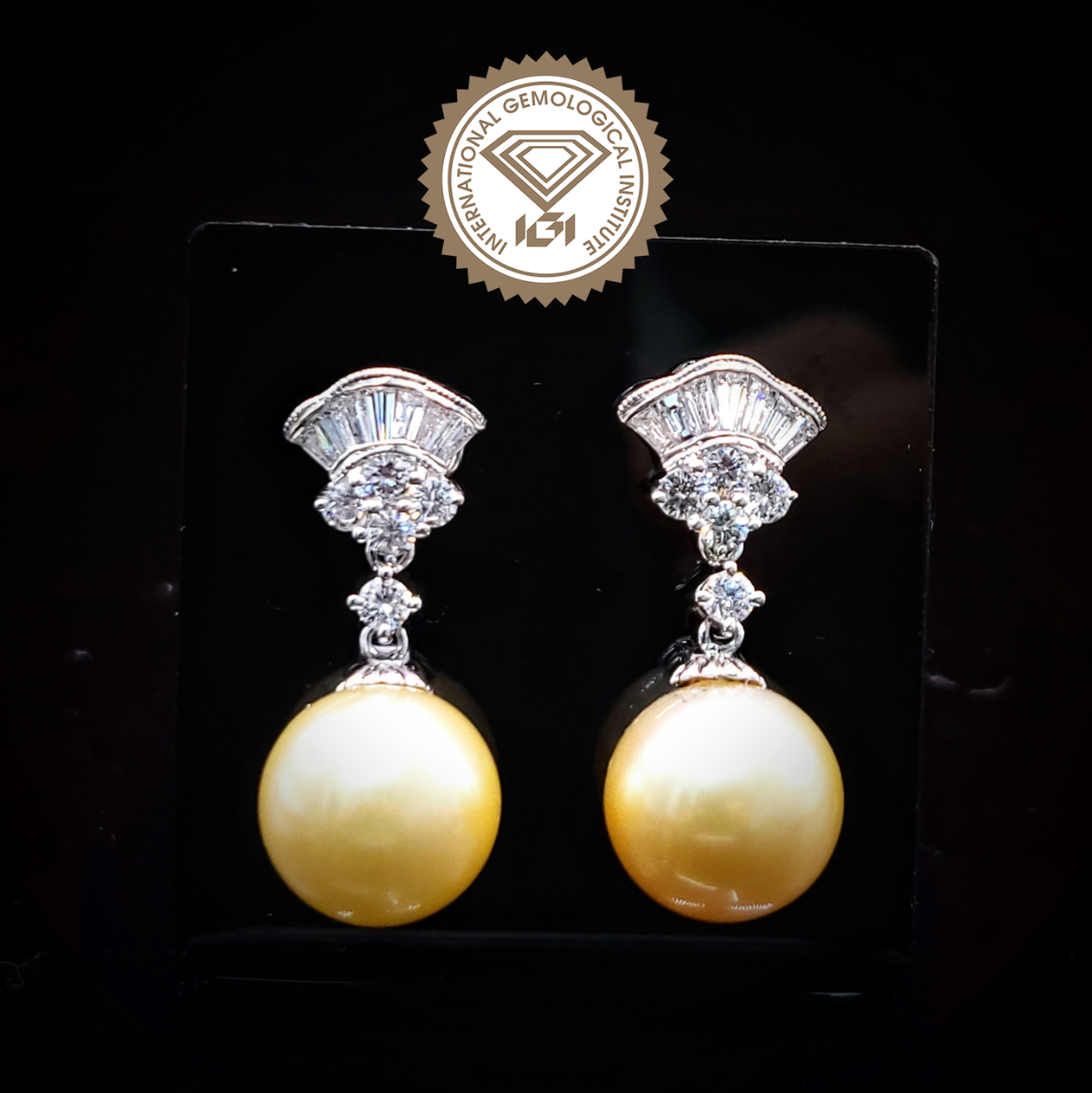 全新18K白金83份鑽石珍珠耳環