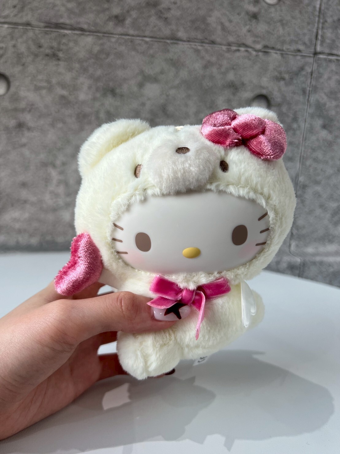Hello Kitty 限定款 大隻 白熊毛毛吊飾 娃娃