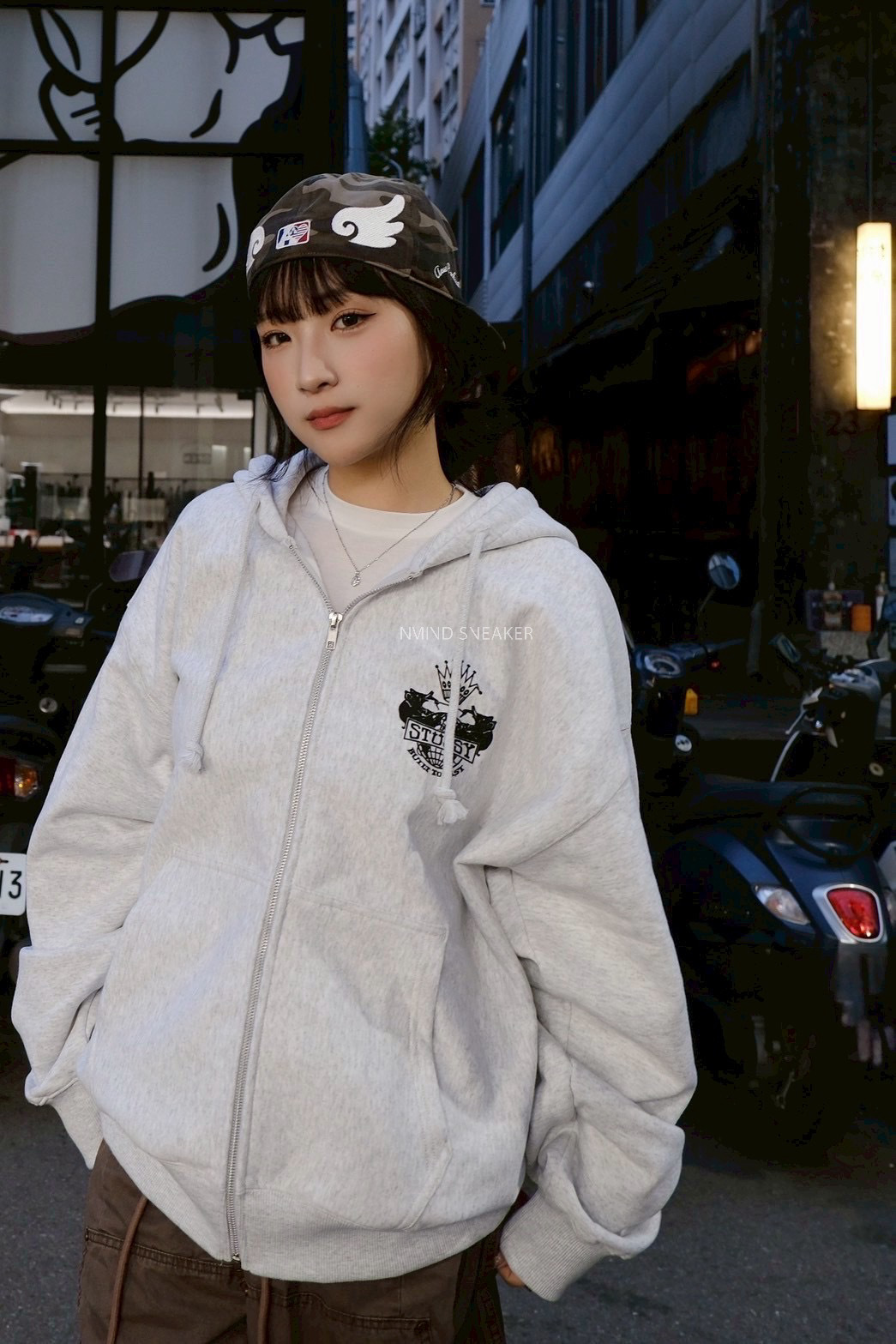 <快速出貨>STUSSY 皇冠連帽拉鍊外套