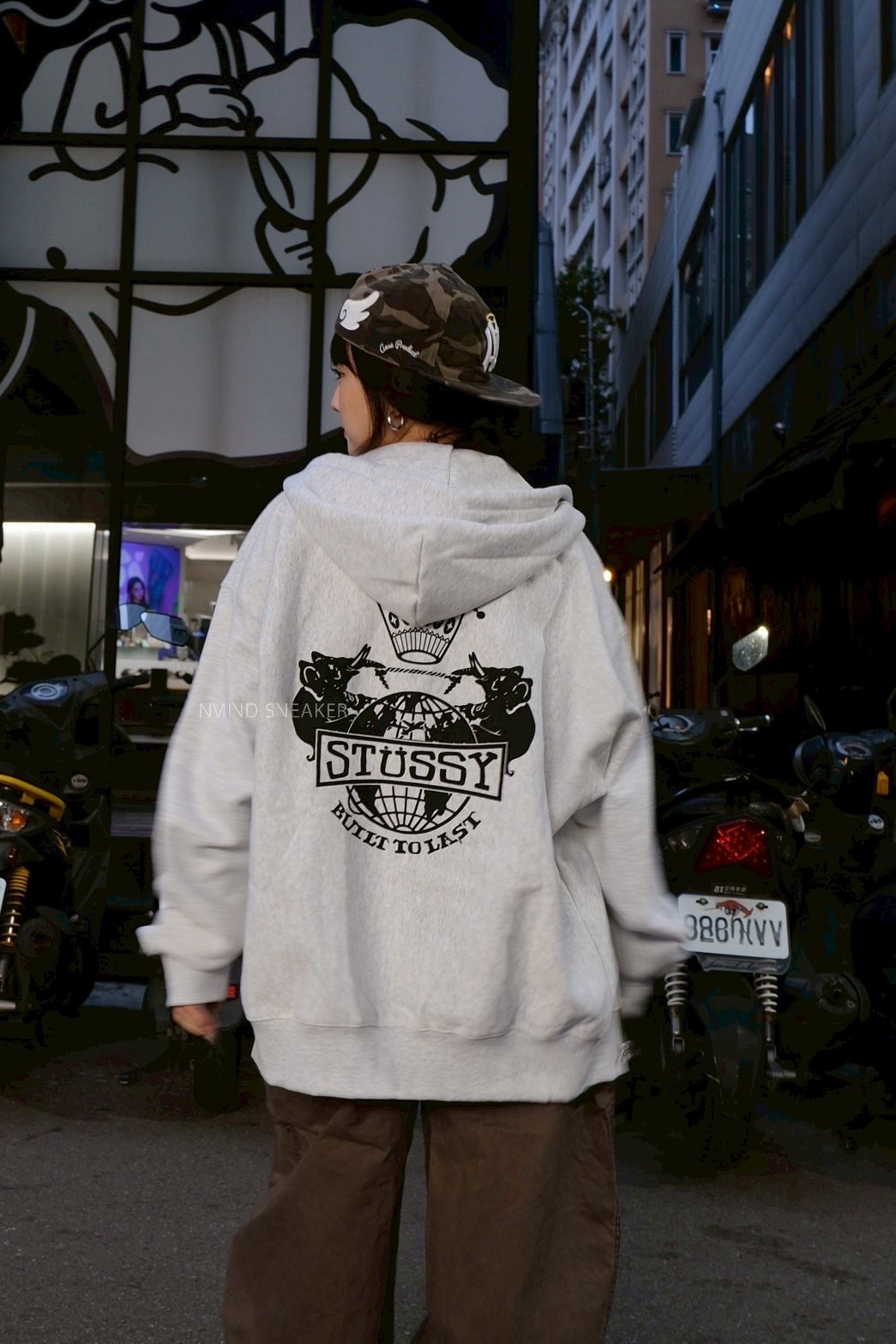 <快速出貨>STUSSY 皇冠連帽拉鍊外套