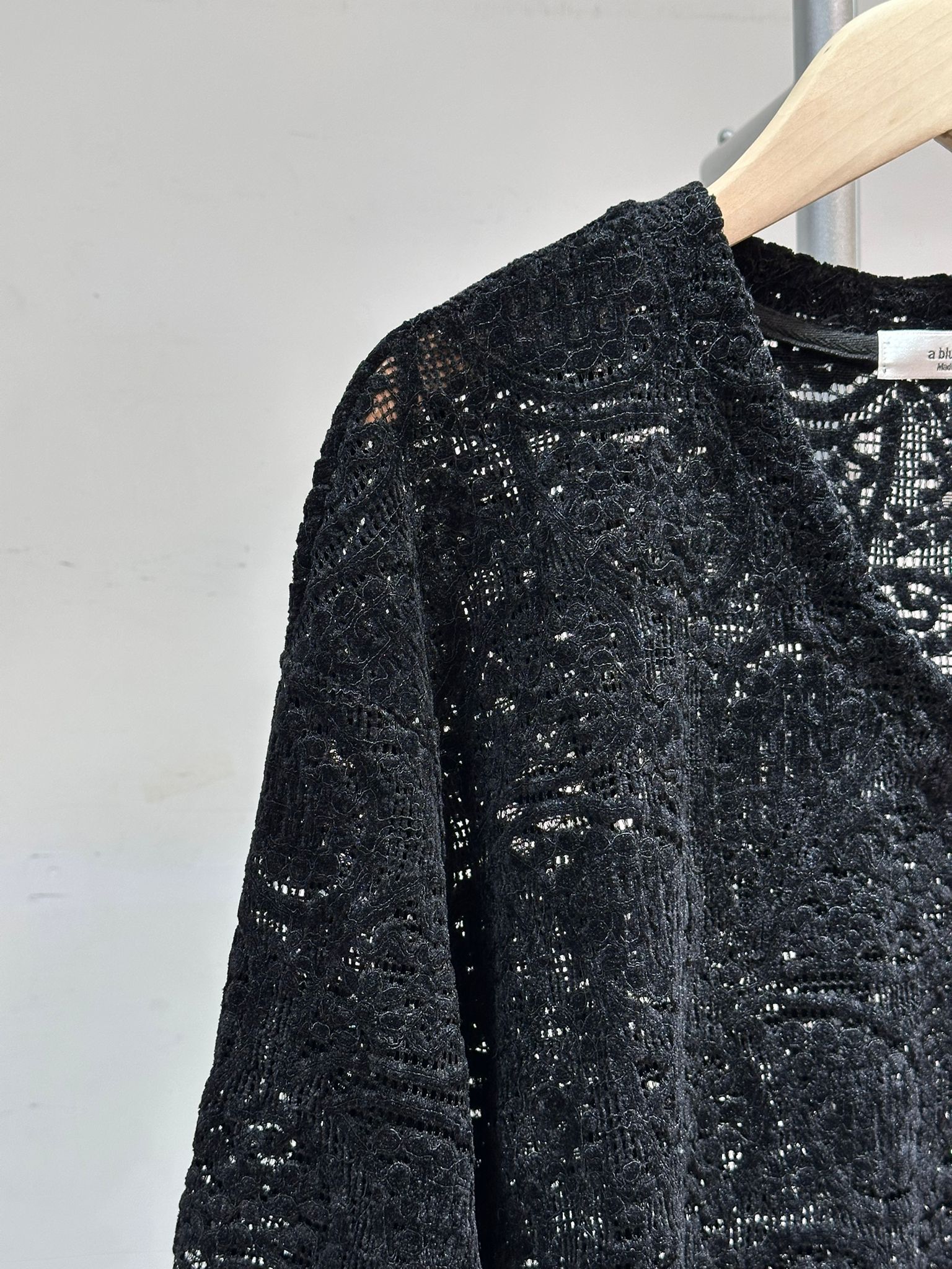 0213000a/韓國小女人V領透花上衣 48/48/31.5