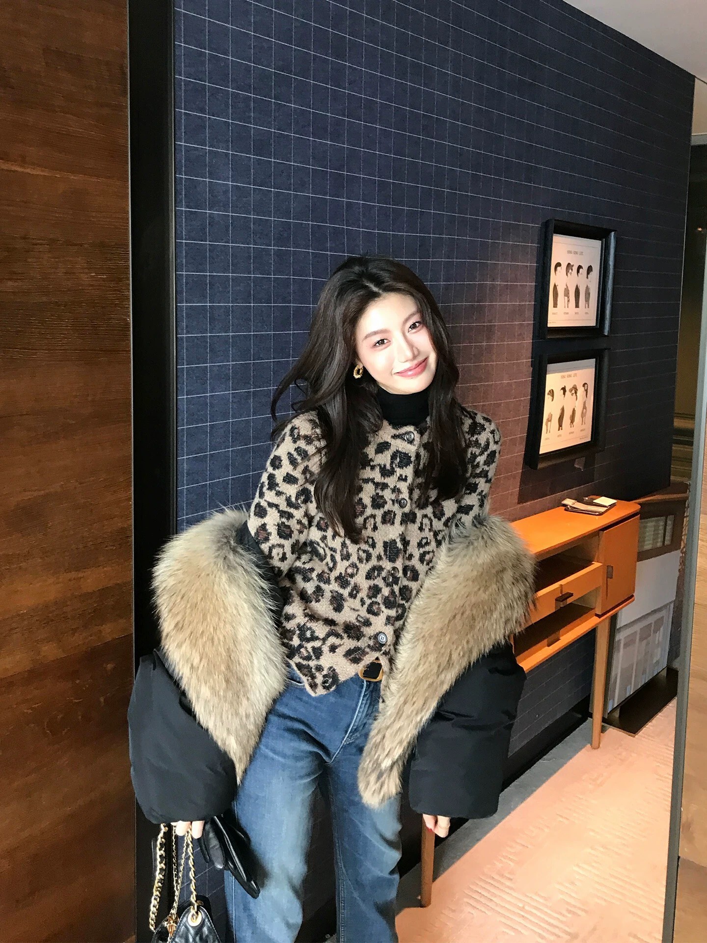 配色豹紋斑點圓領針織排釦上衣外套-S-L (Elegant & Love)