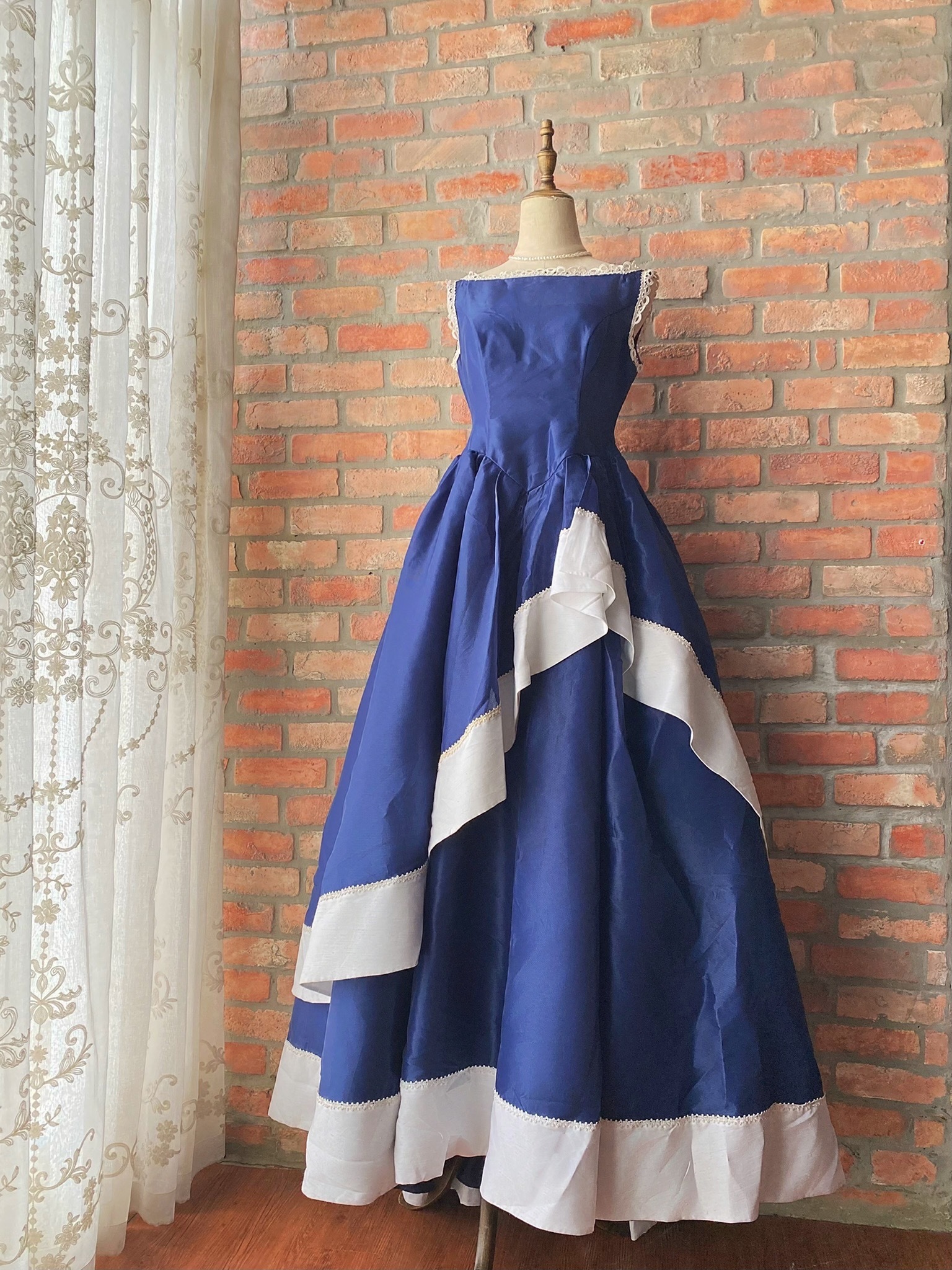 Vintage Dress “LEFENSE” /日本禮服品牌 典雅藍白晚宴無袖禮服