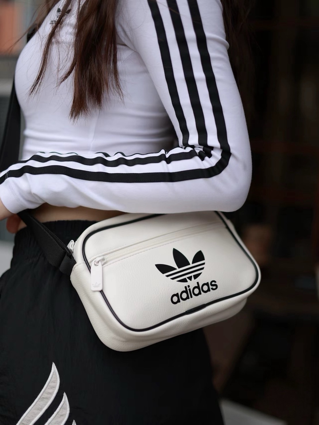 ADIDAS Originals ADICOLOR 斜背包 小廢包  JI9445