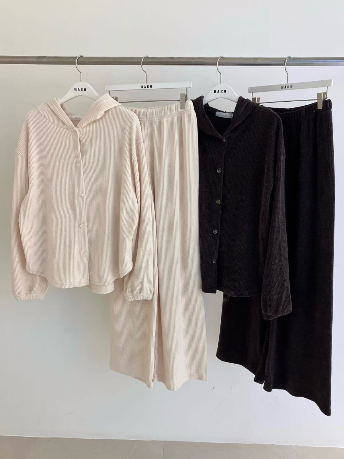 HU5326 仿燈芯絨鈕扣連帽外套