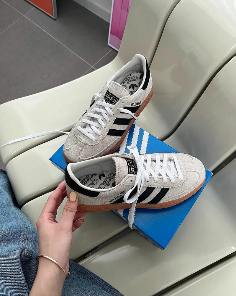 ADIDAS HANDBALL SPEZIAL 燕麥奶油 麂皮 焦糖底 復古 德訓鞋