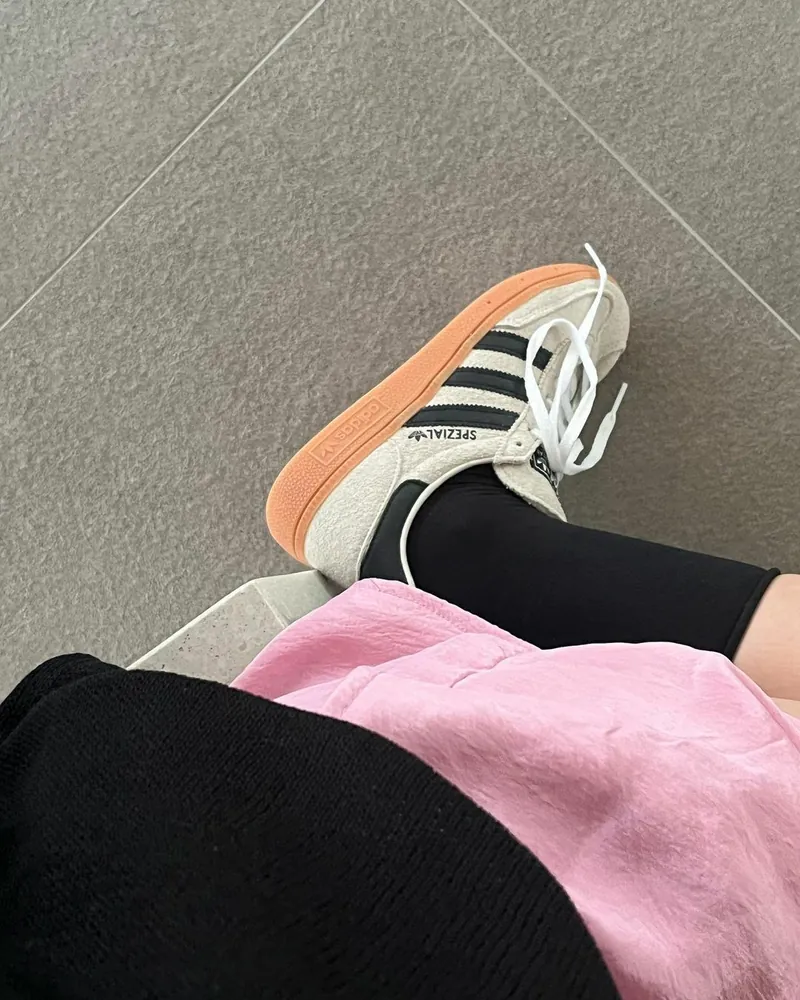 ADIDAS HANDBALL SPEZIAL 燕麥奶油 麂皮 焦糖底 復古 德訓鞋