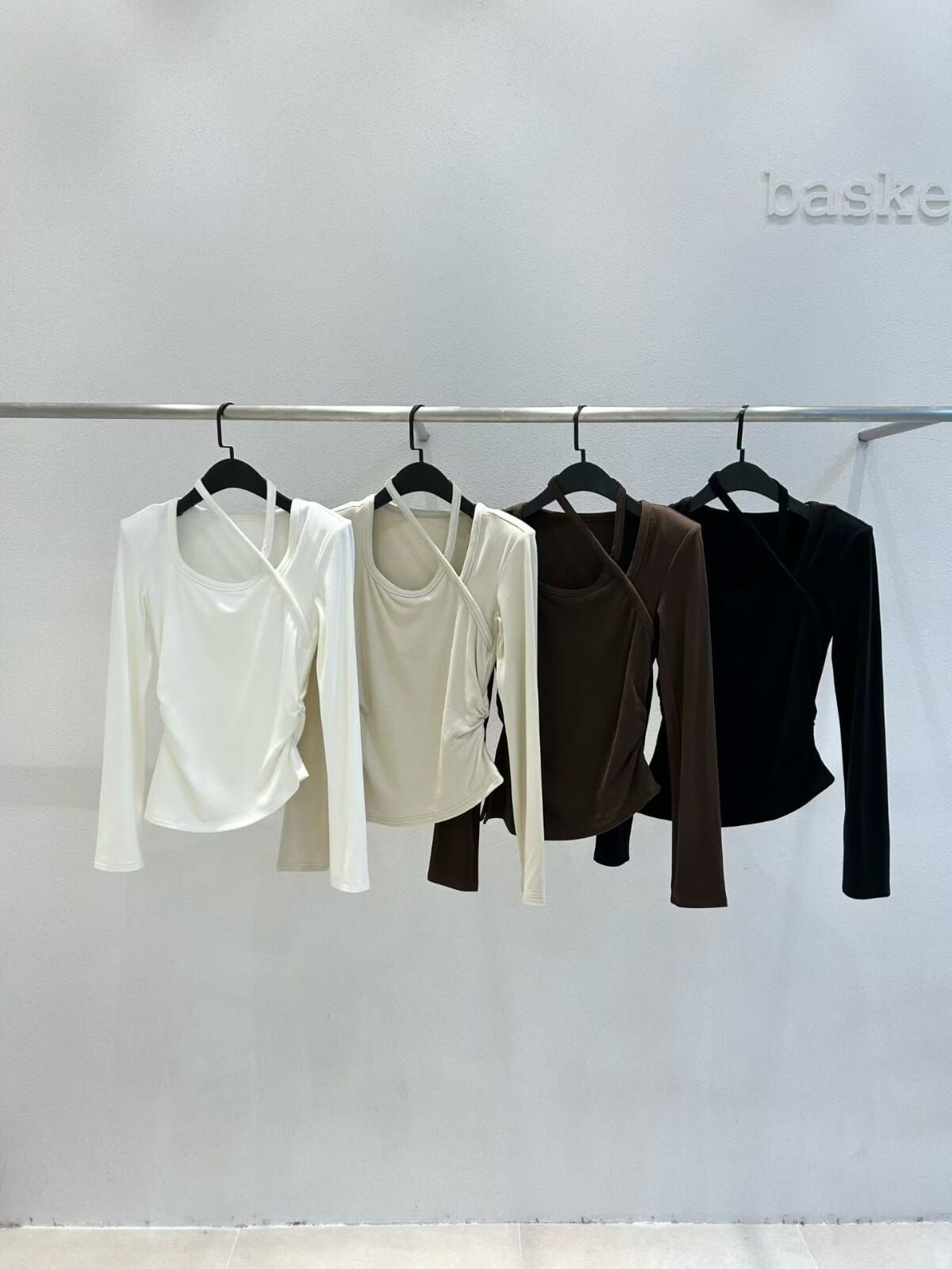 WE5304 柔軟交錯修身長袖上衣