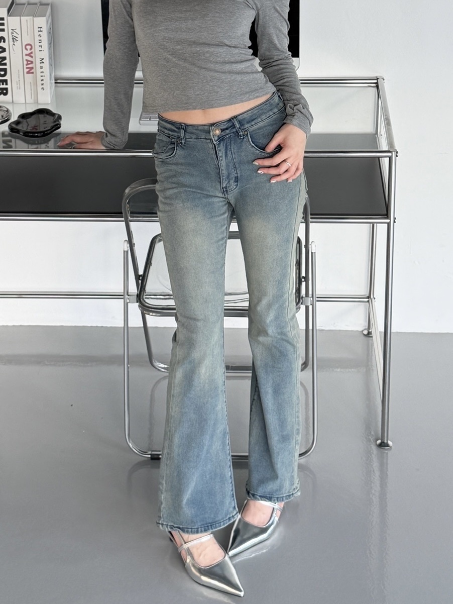 水泥灰微喇牛仔褲