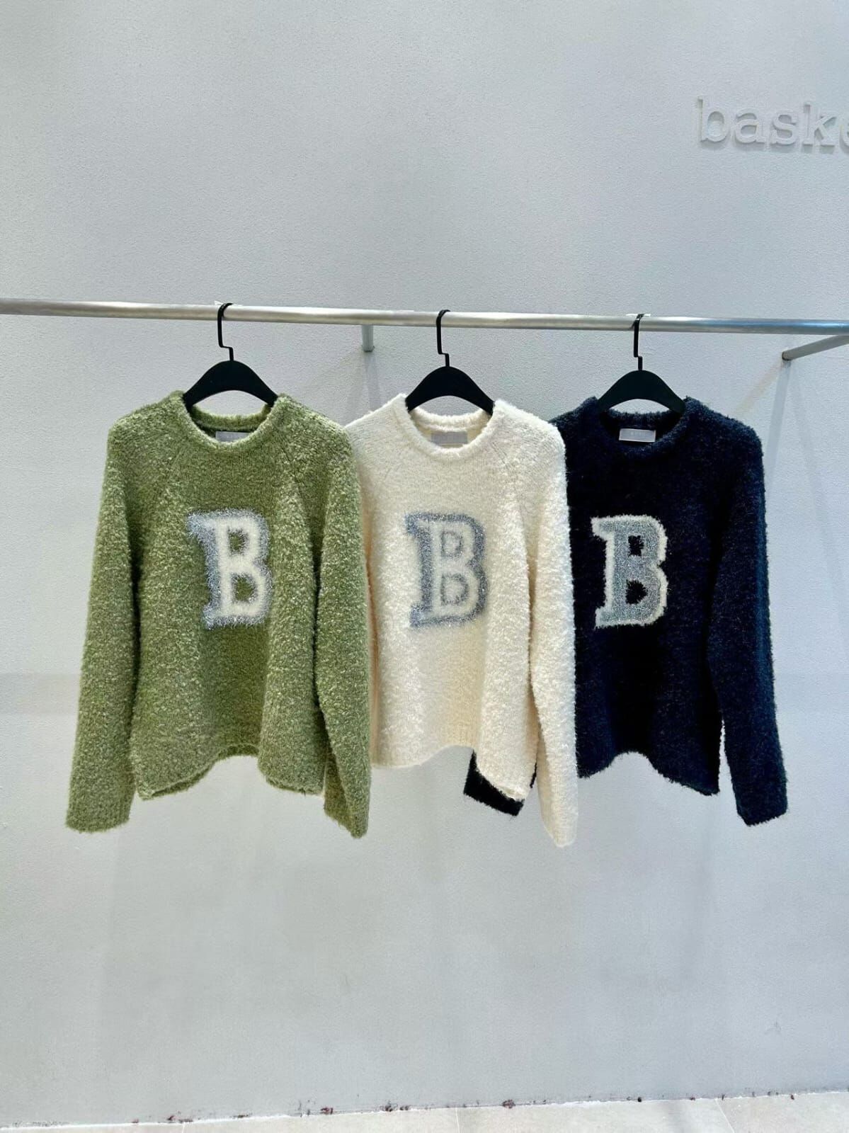 WE5316 活潑可愛B字針織衫