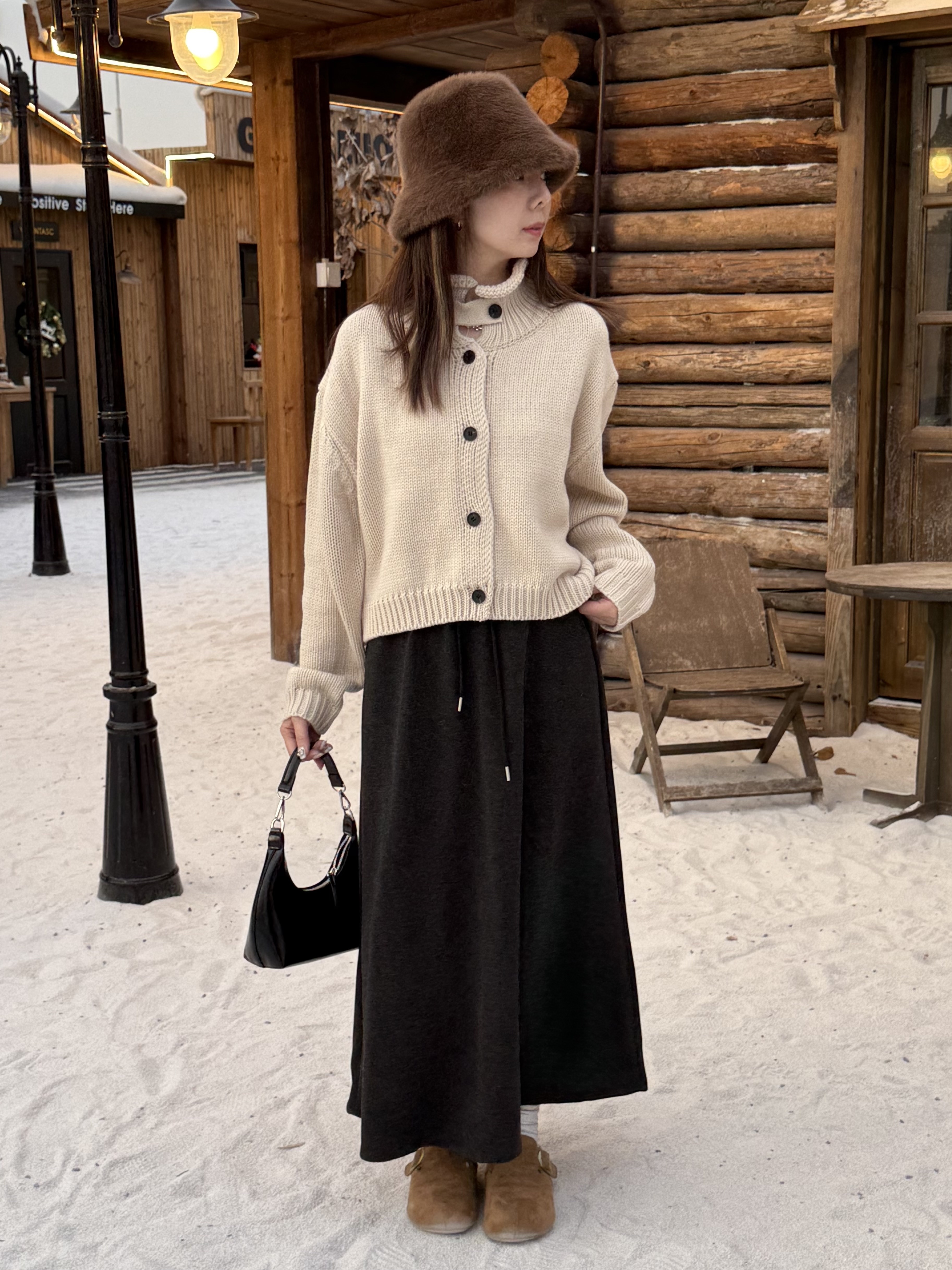 立領排釦針織上衣