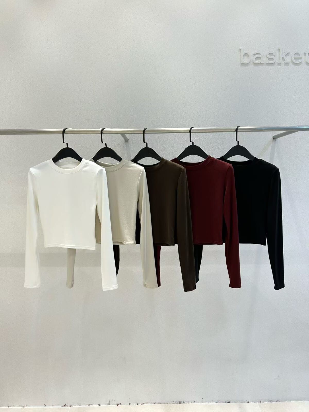 WE5330 小圓領短版上衣