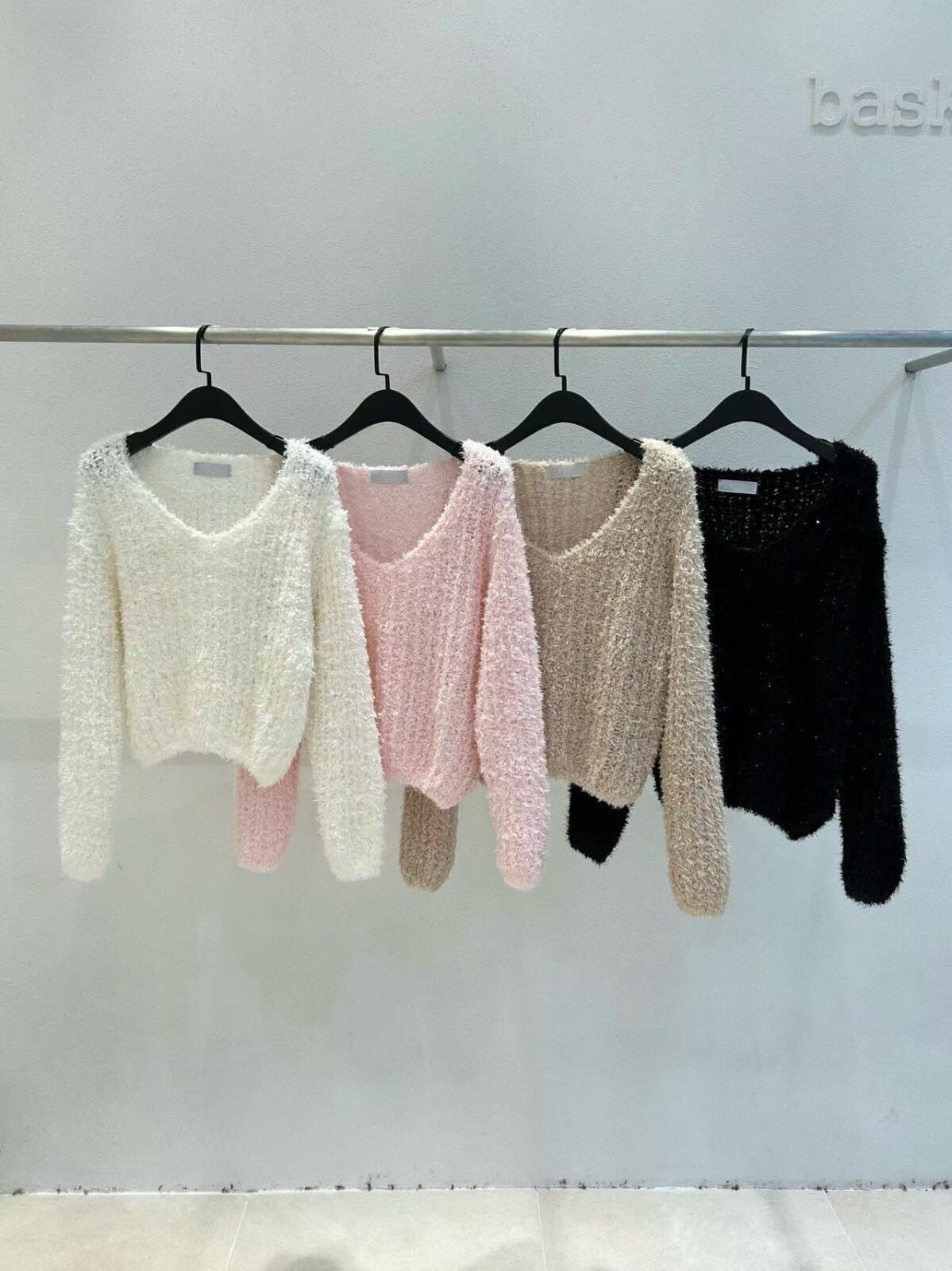 WE5335 鬆針織V領上衣