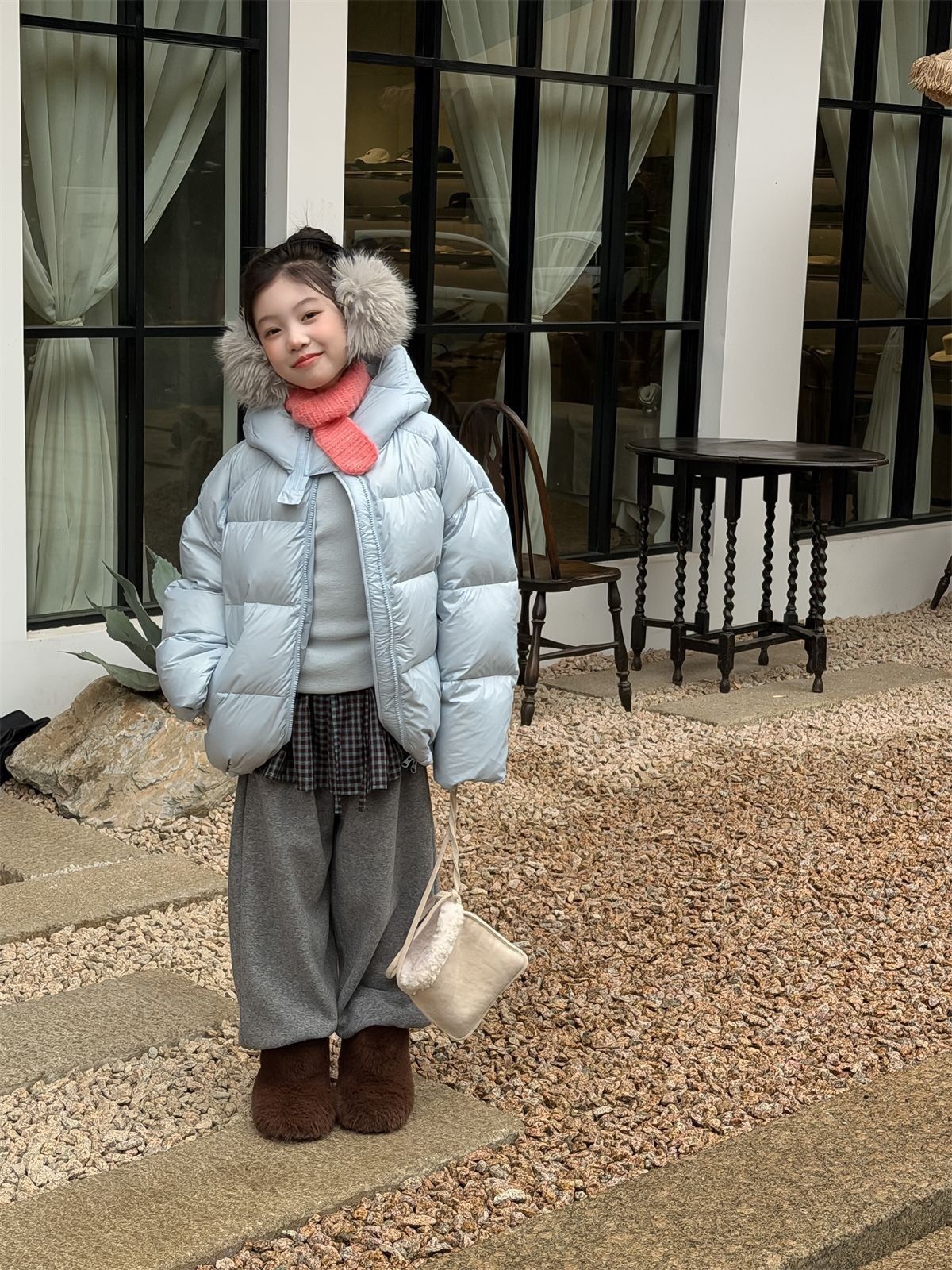 三色白鴨絨麵包防風外套