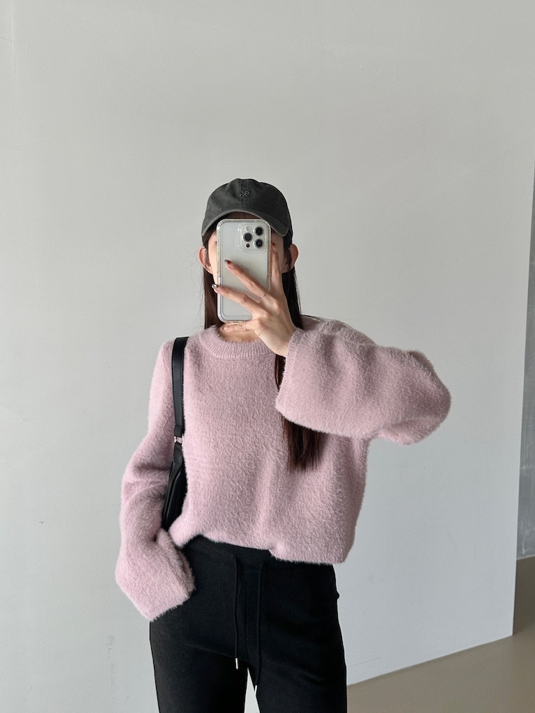 手感第一名馬海毛圓領短版上衣