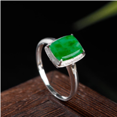 1218GZ193-翡翠GZ-18K白圍鑲方戒小（C193）