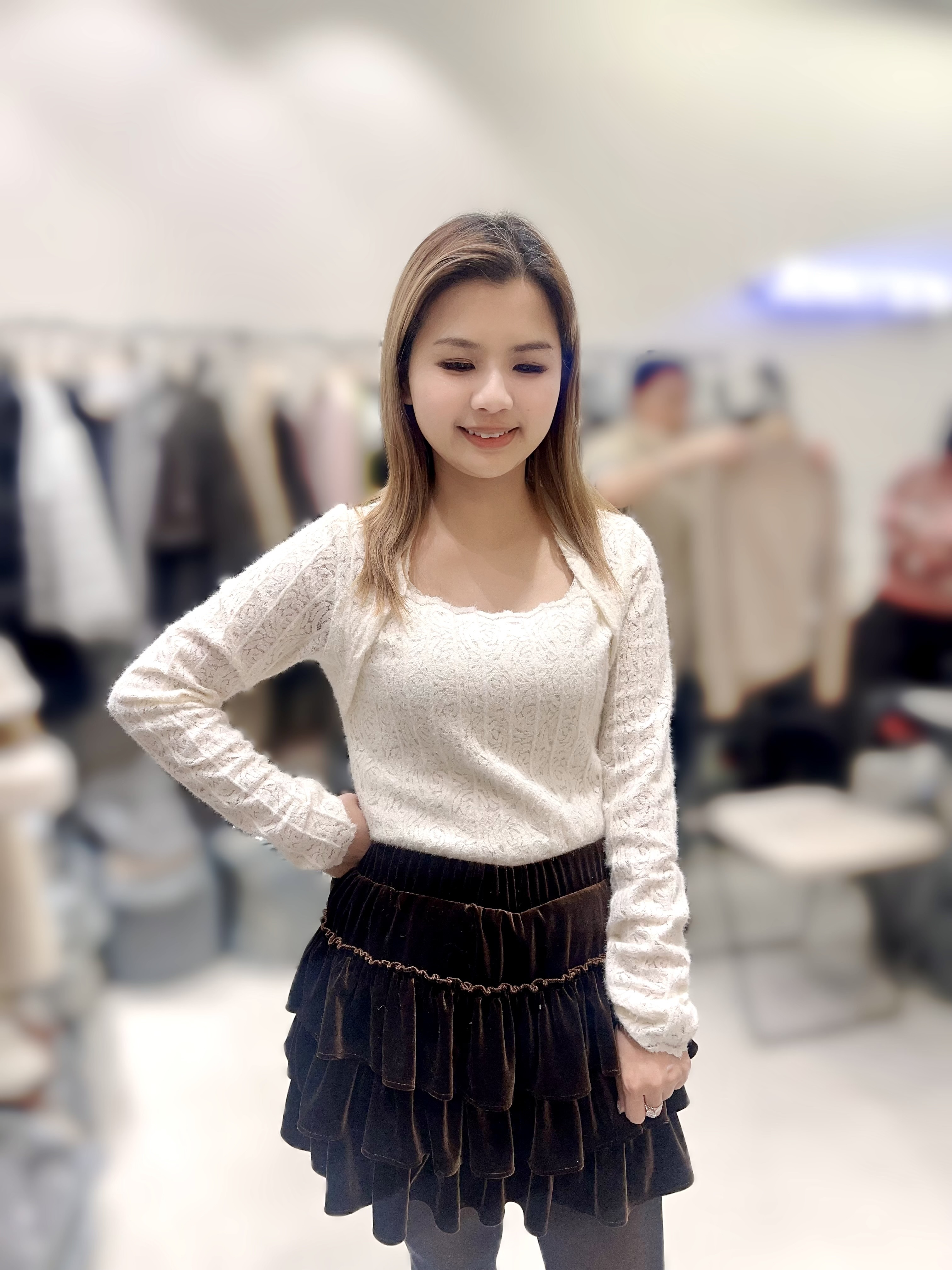 JE21   玫瑰花彈力LACE   胸 36-46  長19.5  $429 (一口價)