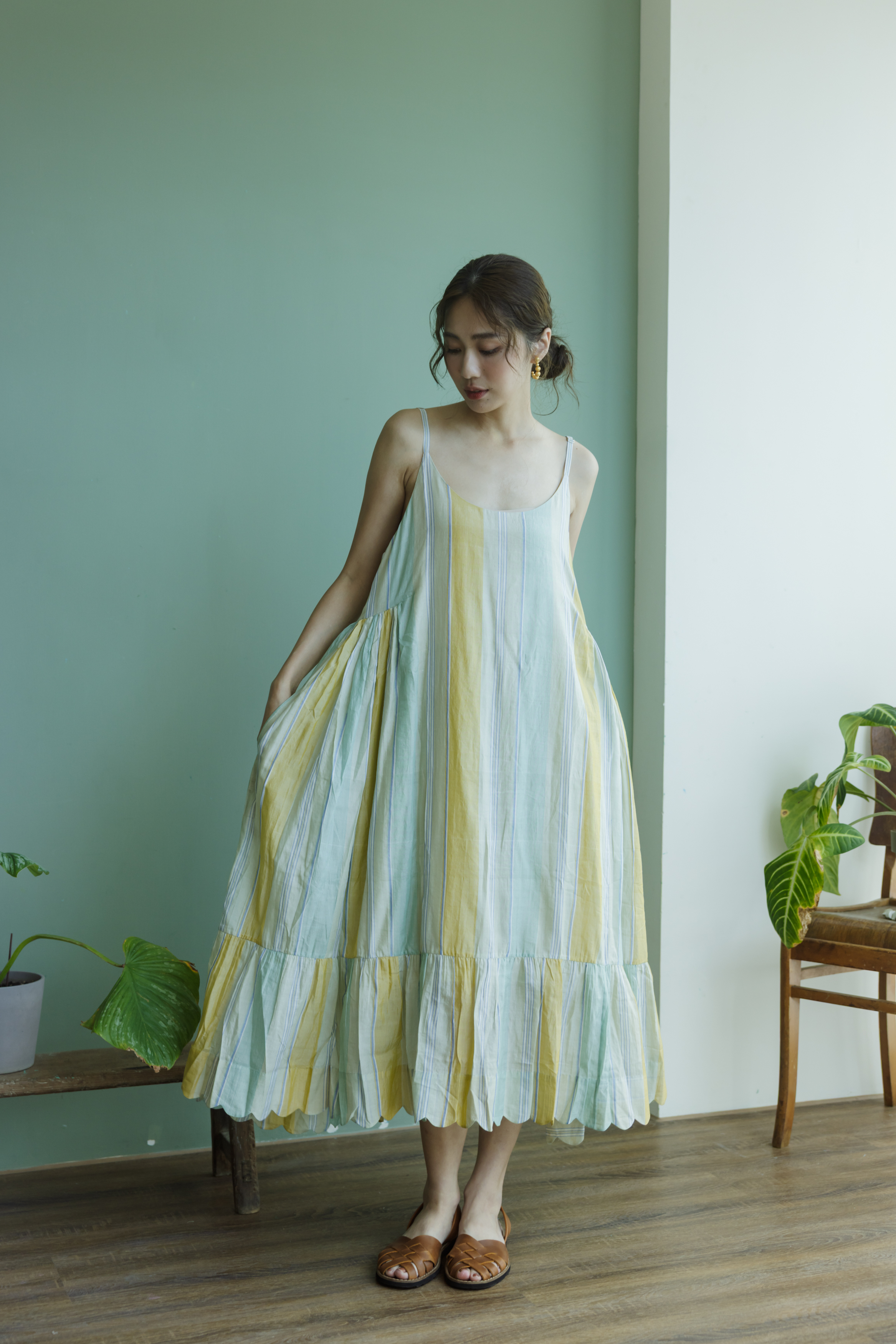 【karnam】細肩帶直條紋絲棉洋裝