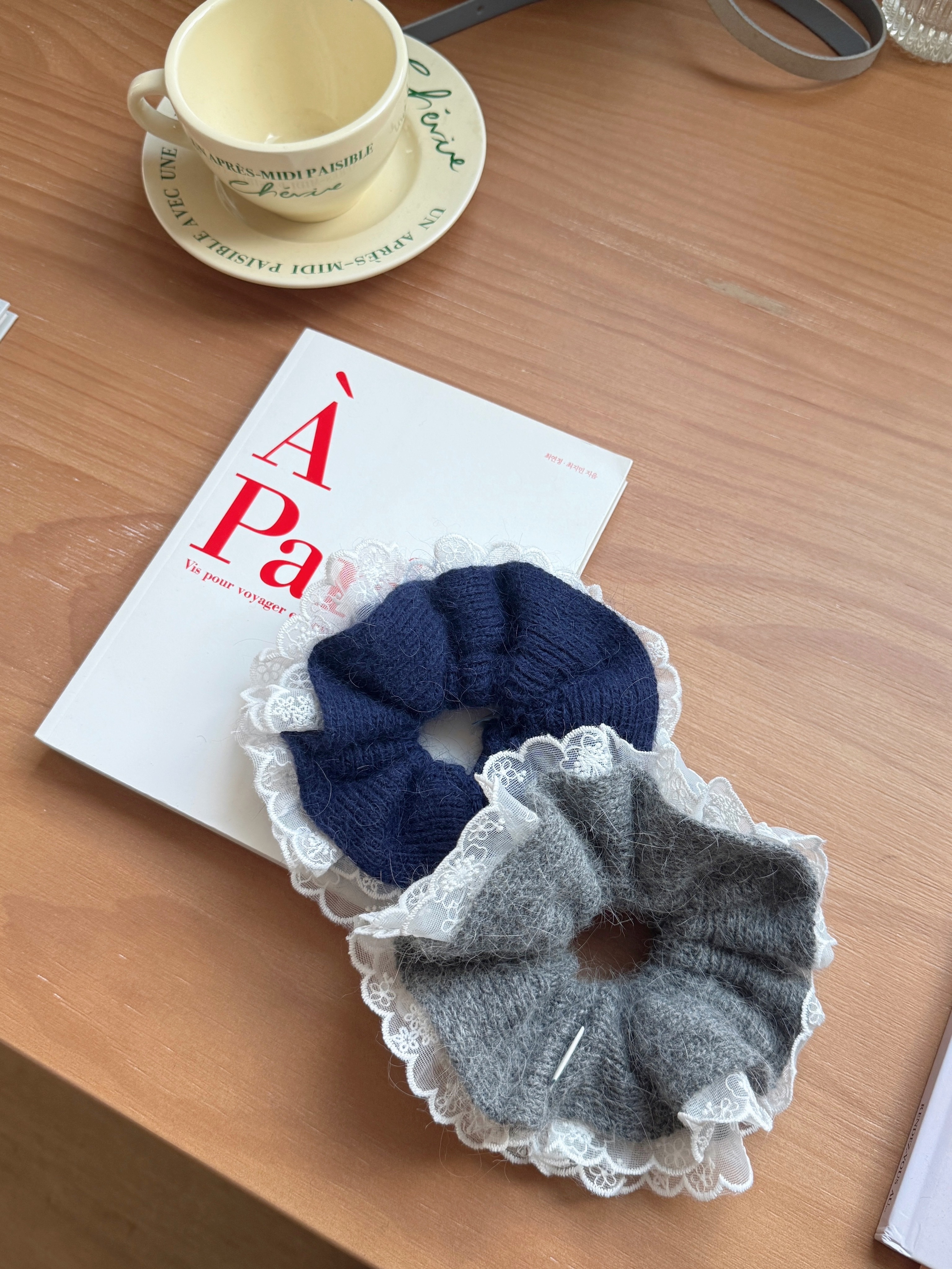 25K310 冬日感up安格拉毛線蕾絲拼接髮圈