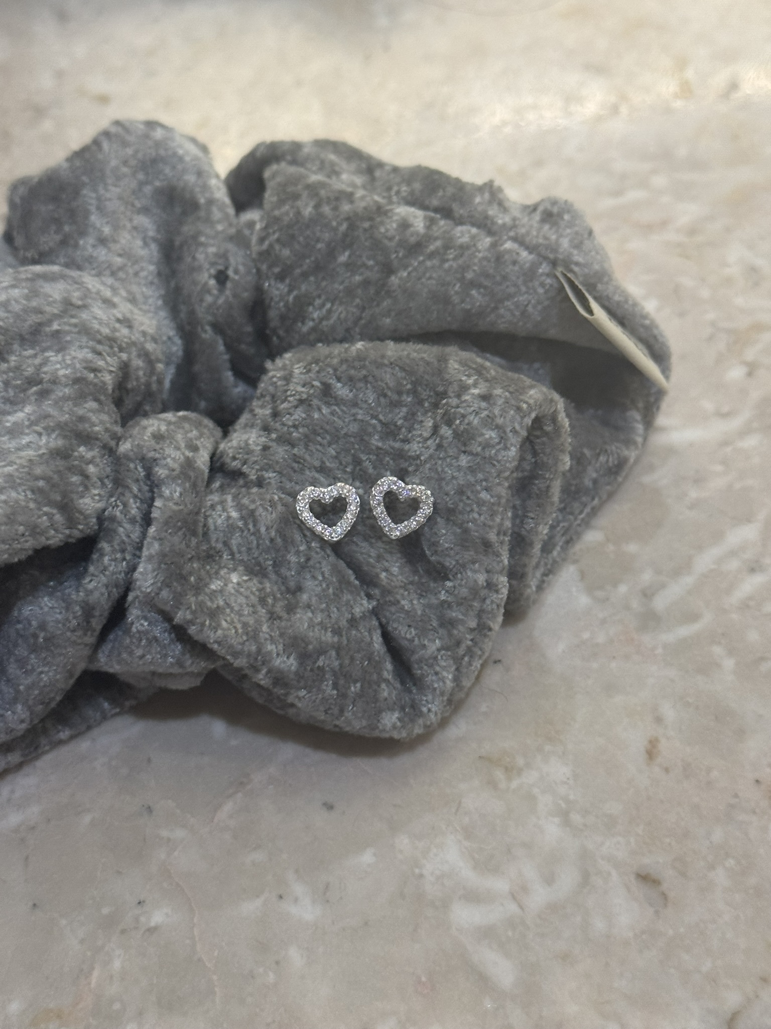 Q41 鏤空愛心鑽耳環-925純銀